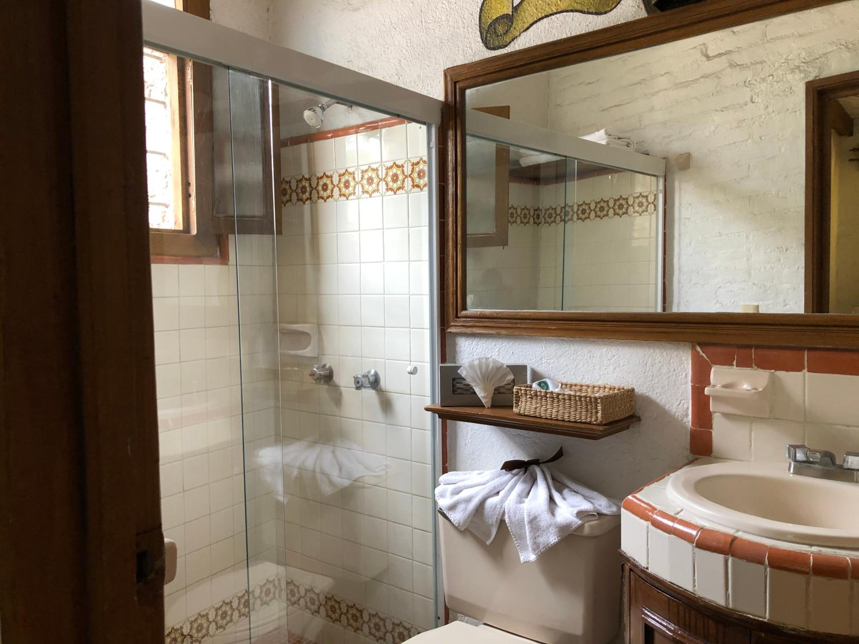 Standard Queen Room - Photo 3