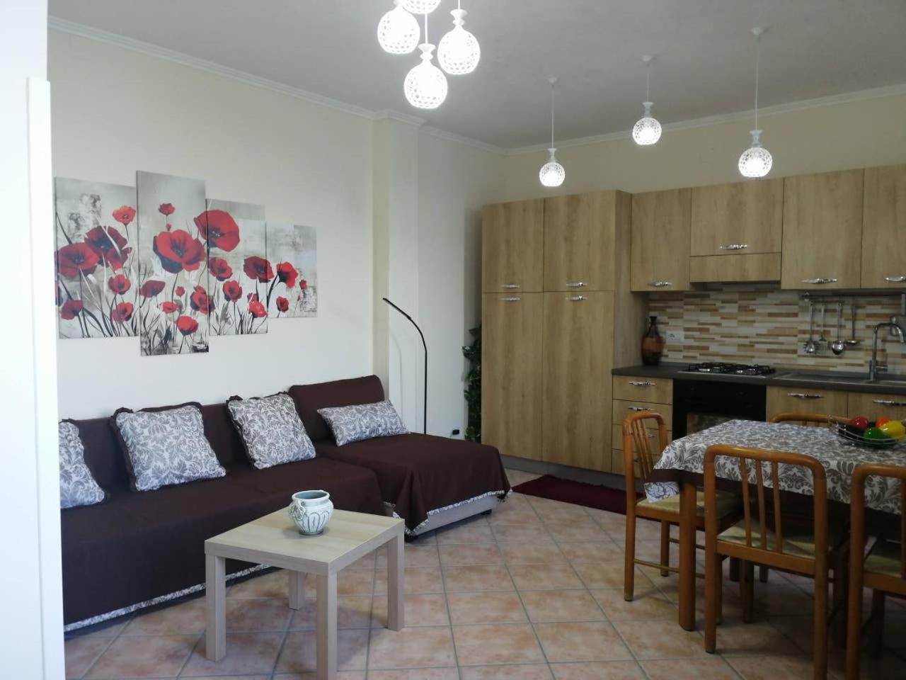 One-Bedroom House photo 2