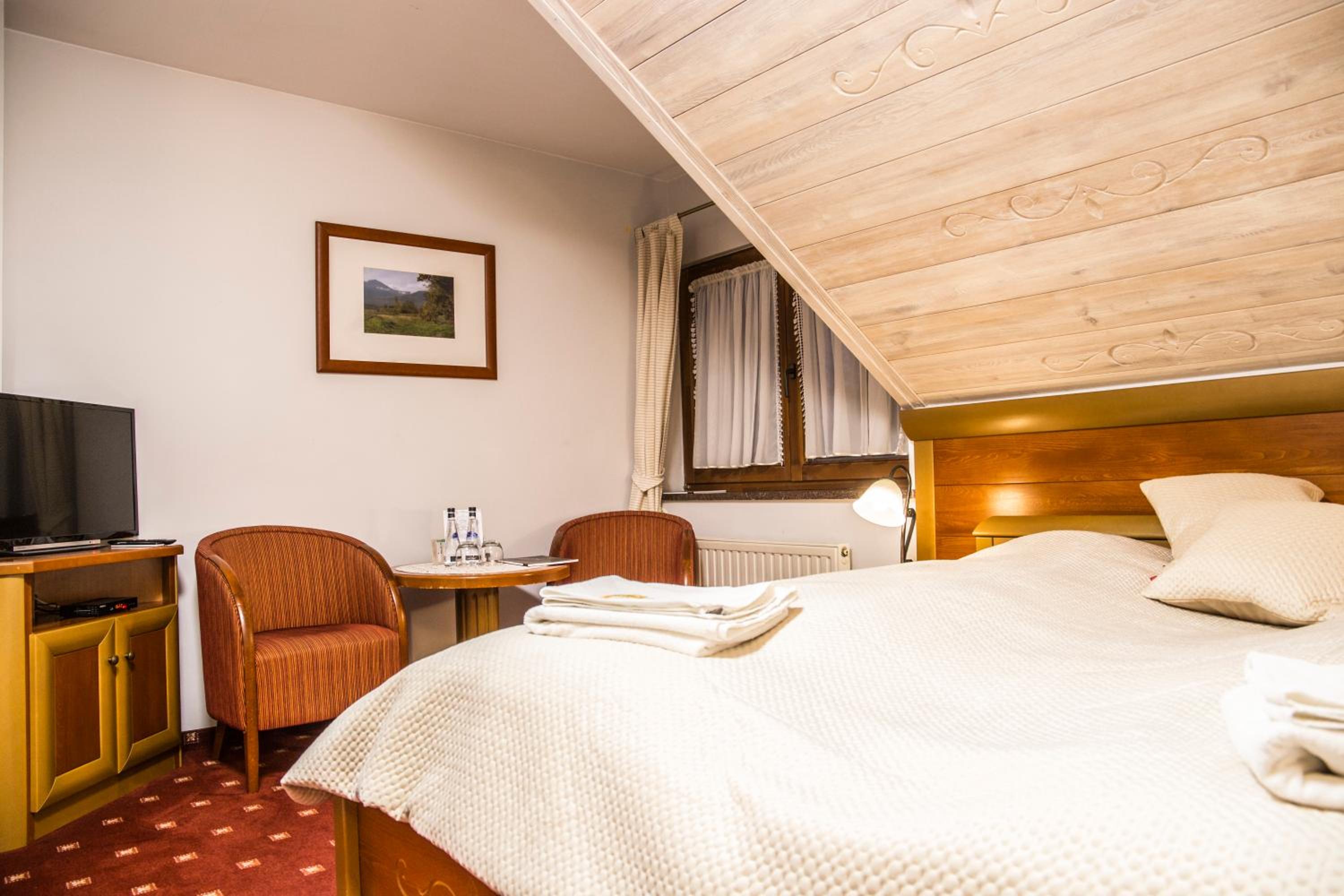 Standard Double Room - Photo 2