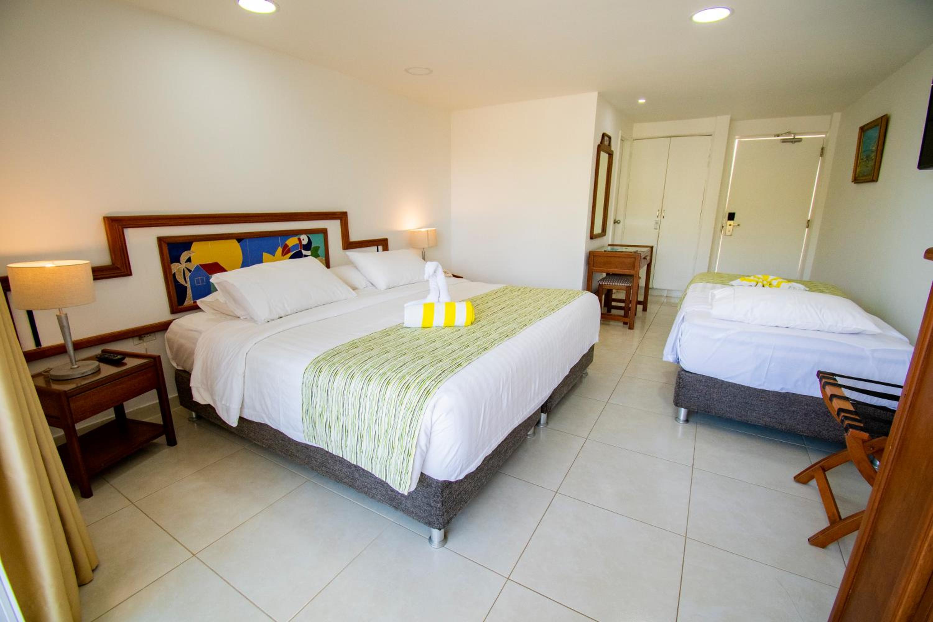 Standard Triple Room with Garden View