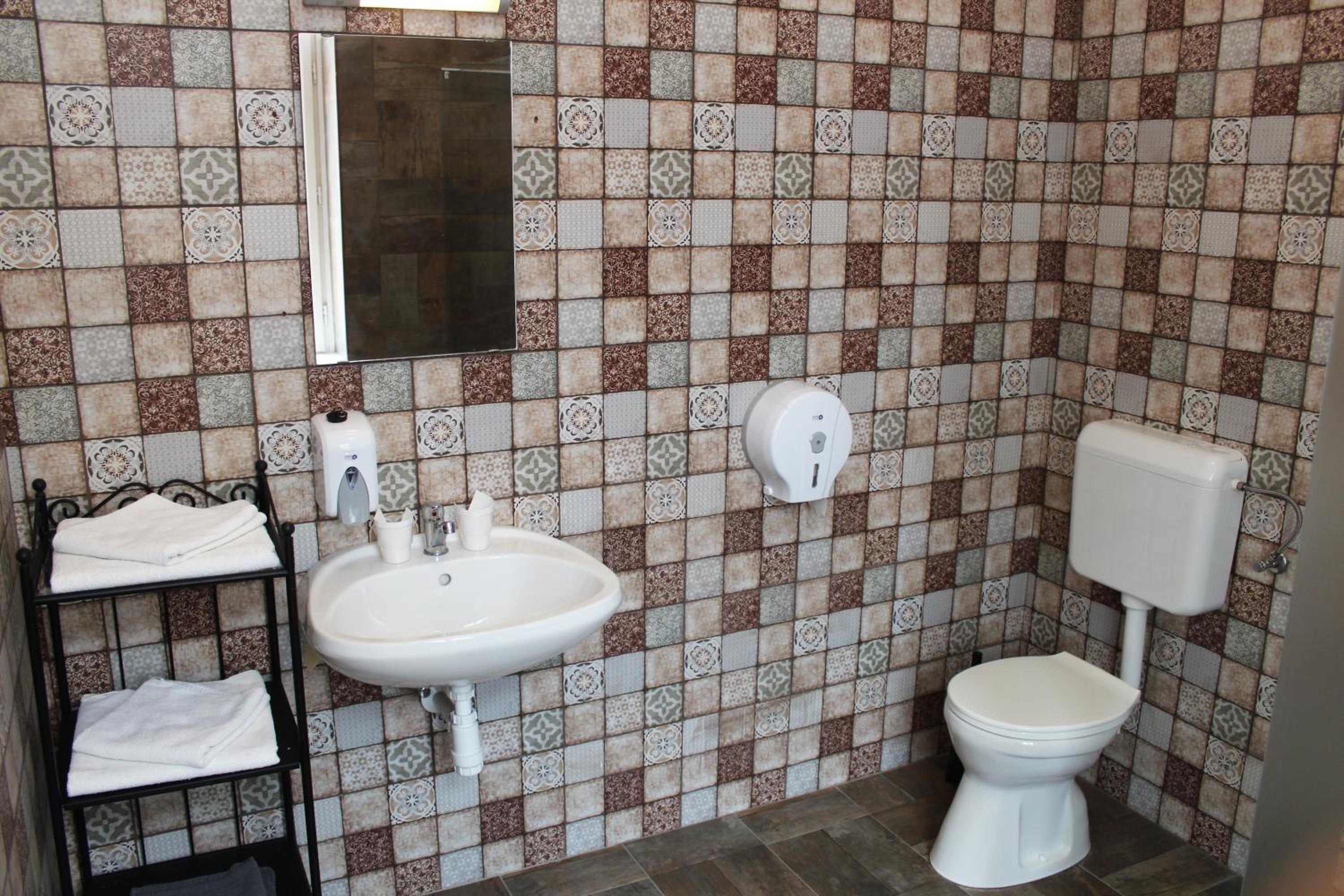 Double or Twin Room with Extra Bed photo 2