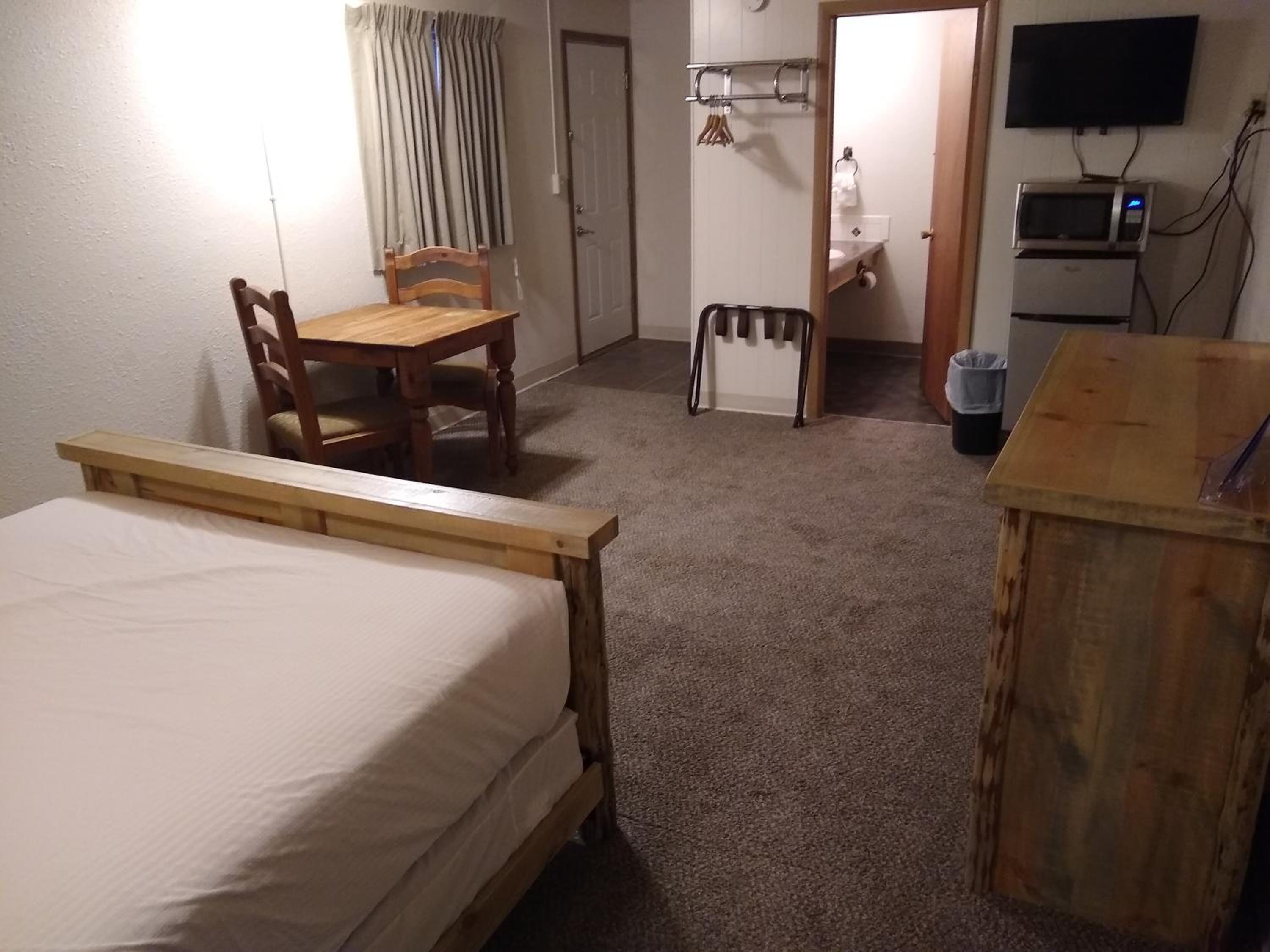 Standard Queen Room - Photo 1