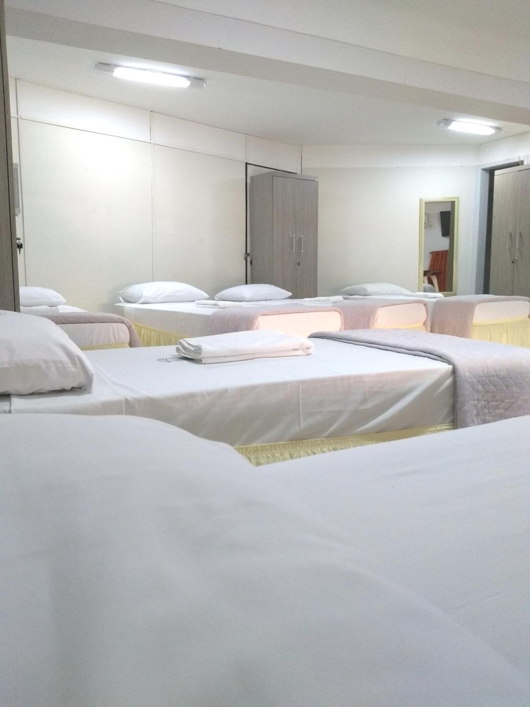 6-Bed Mixed Dormitory Room