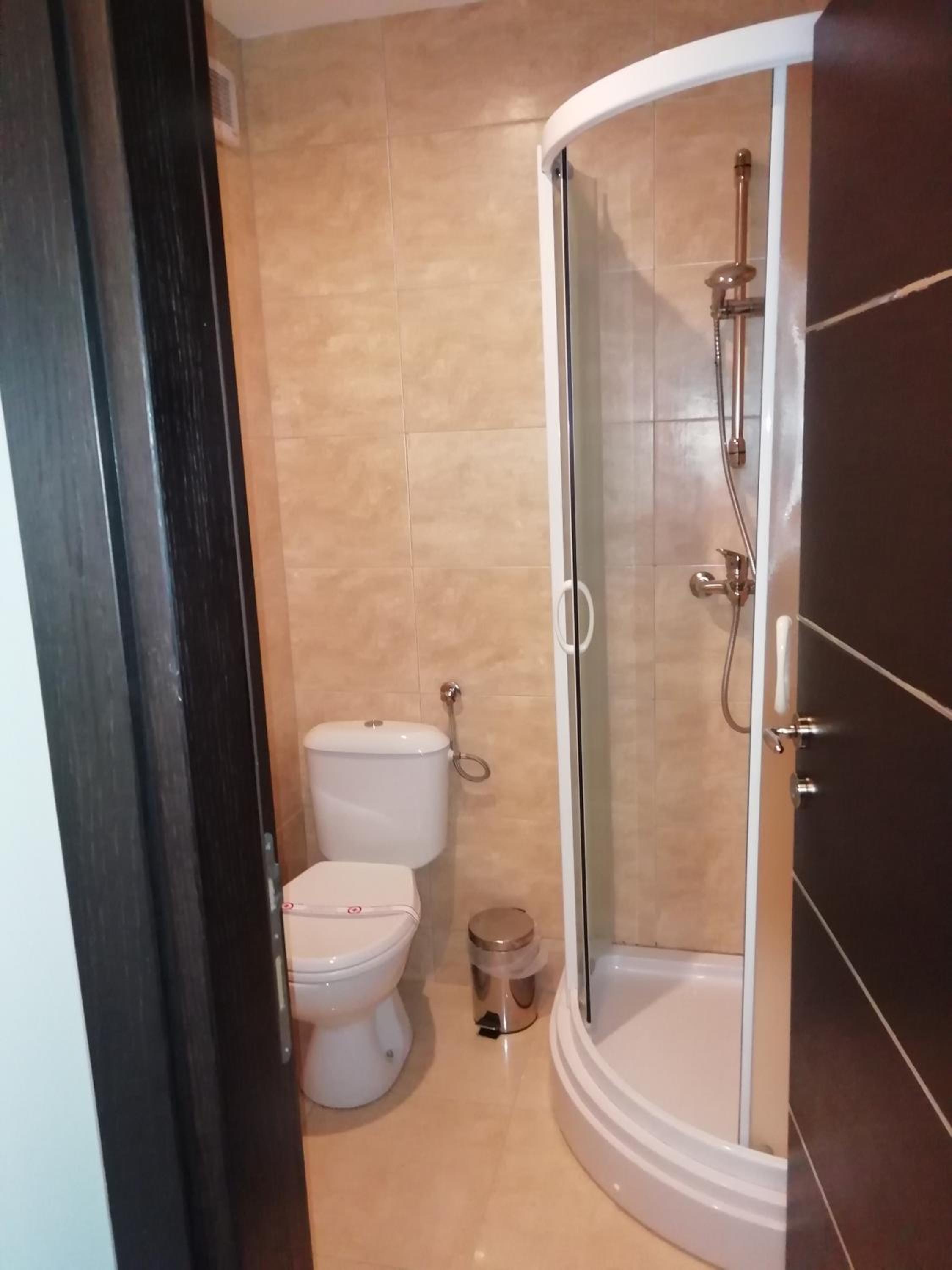 Deluxe Triple Room with Balcony - Photo 5