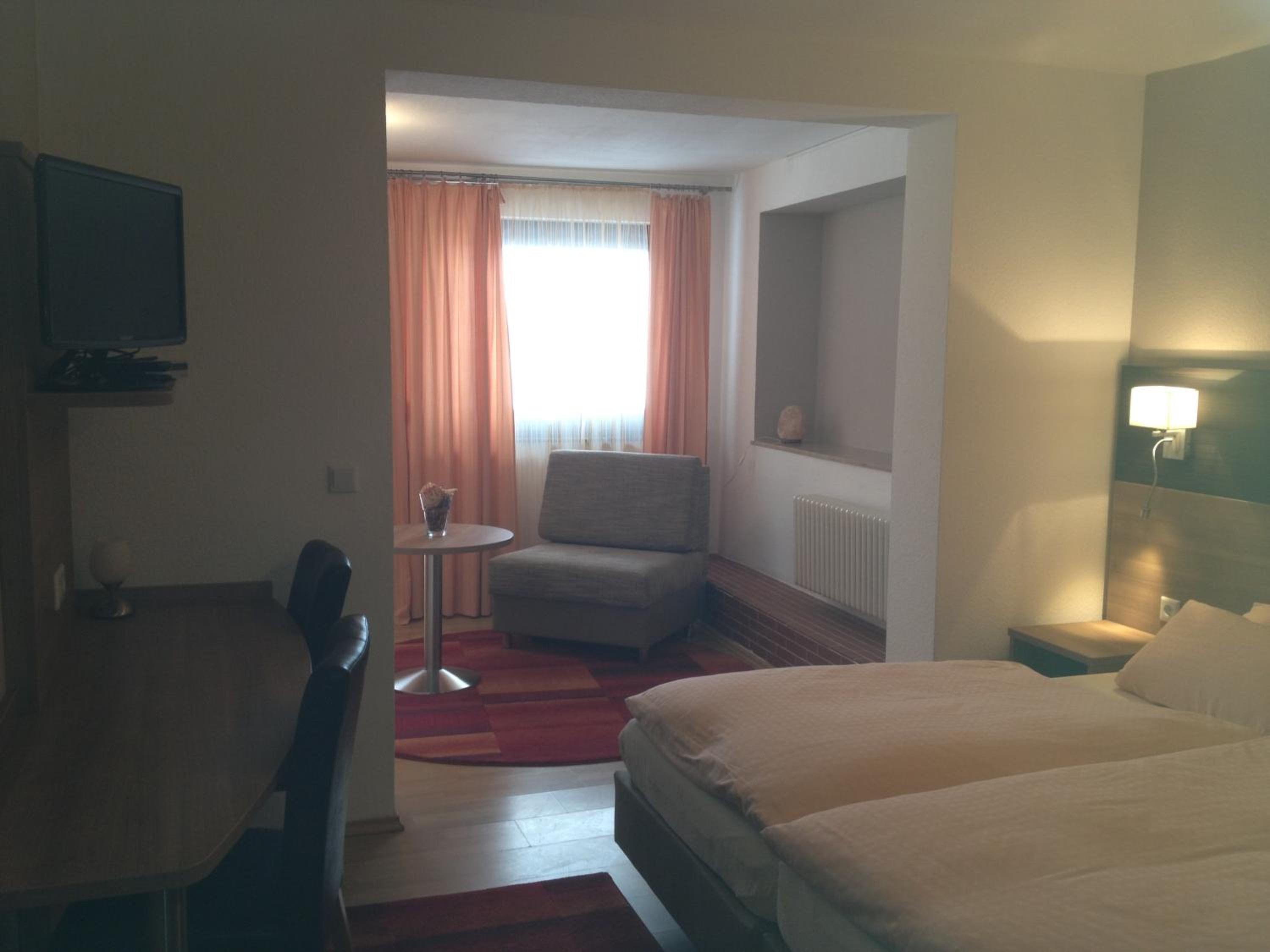 Double Room - Photo 5