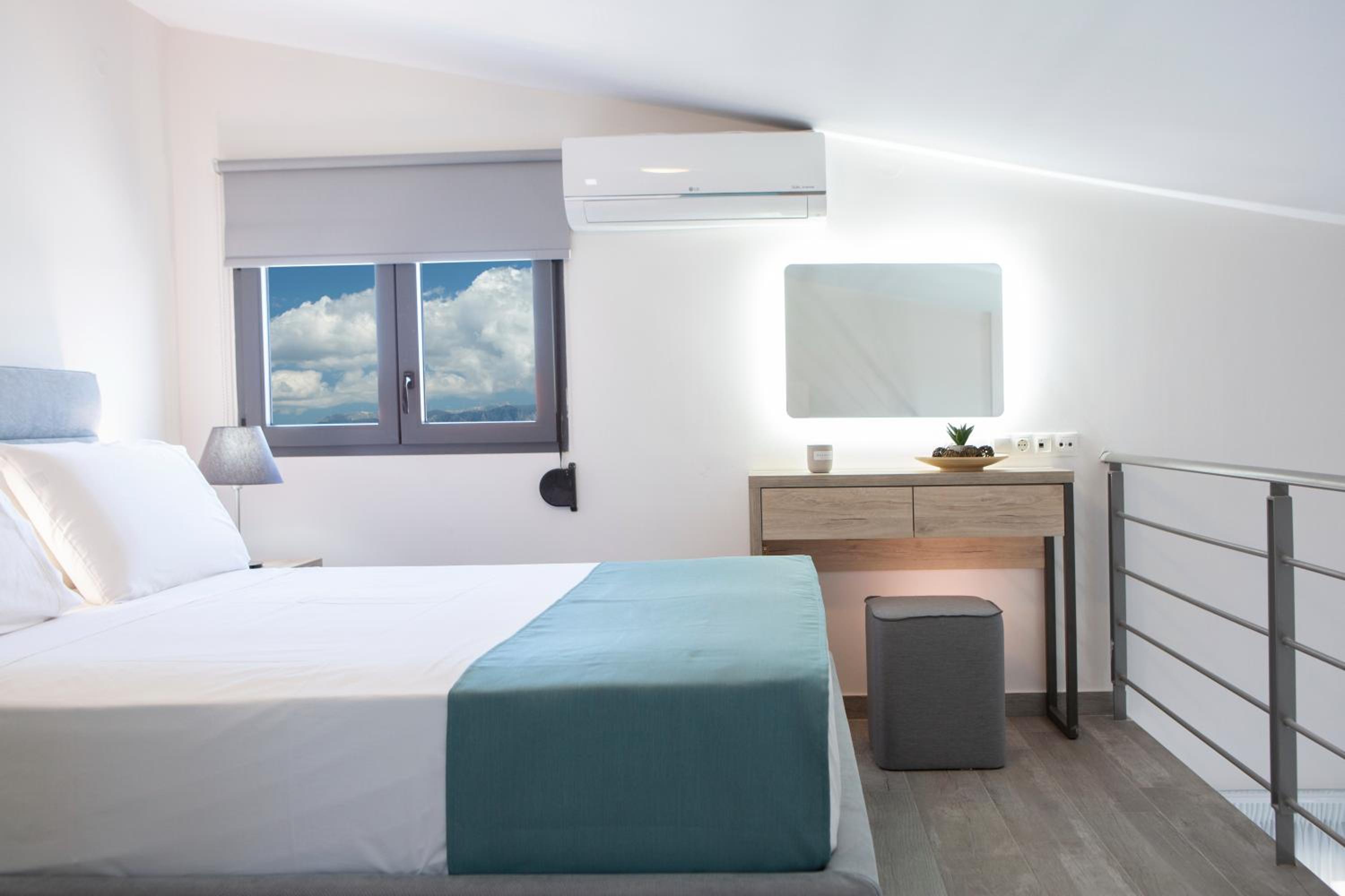 Deluxe Junior Suite photo 1