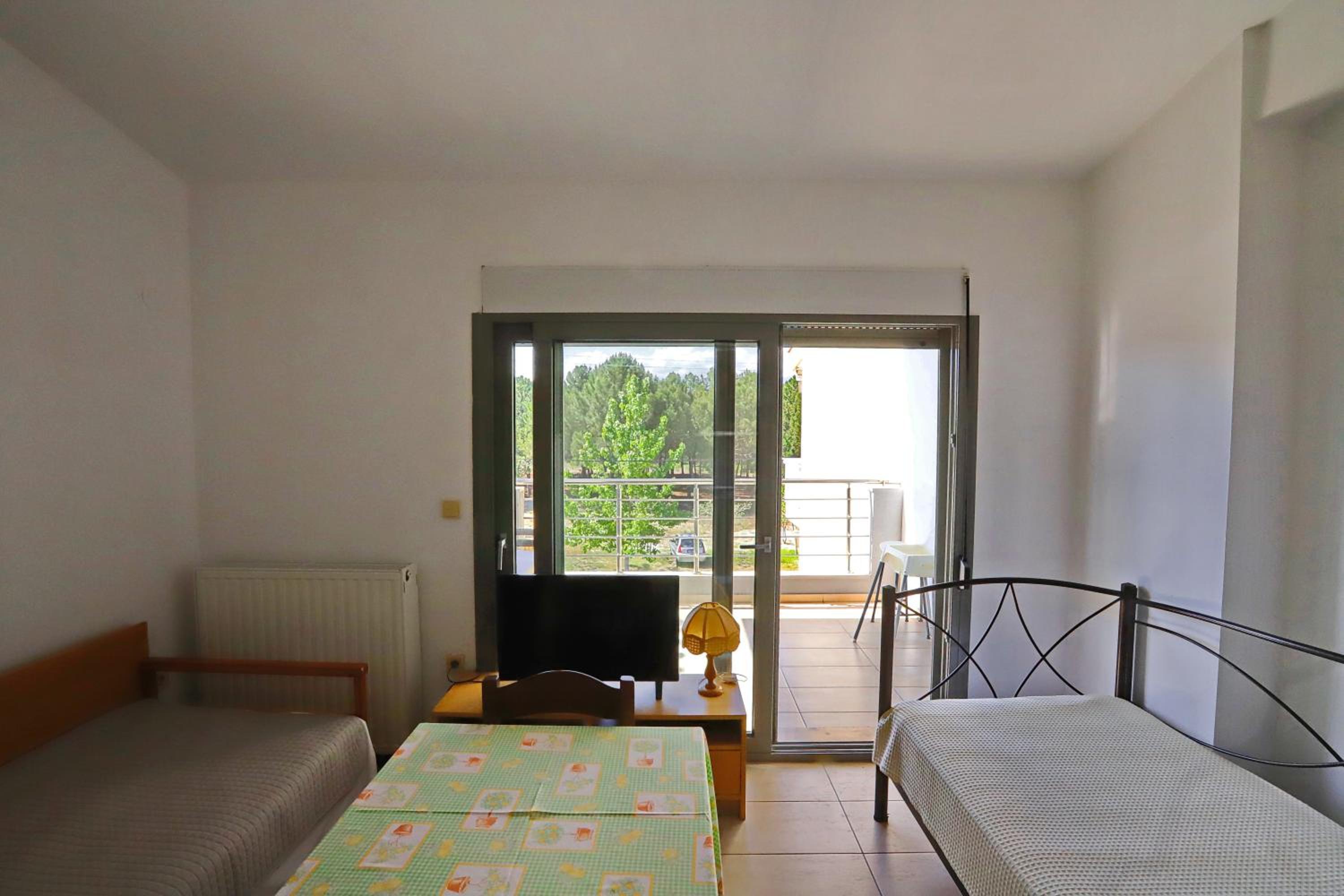 Double Room with Balcony and Sea View - Photo 12