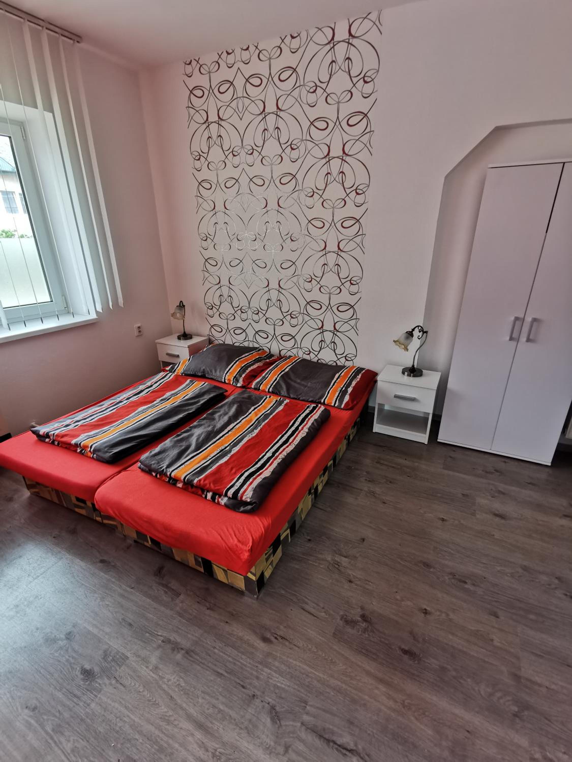 Quadruple Room with Private Bathroom - Photo 11