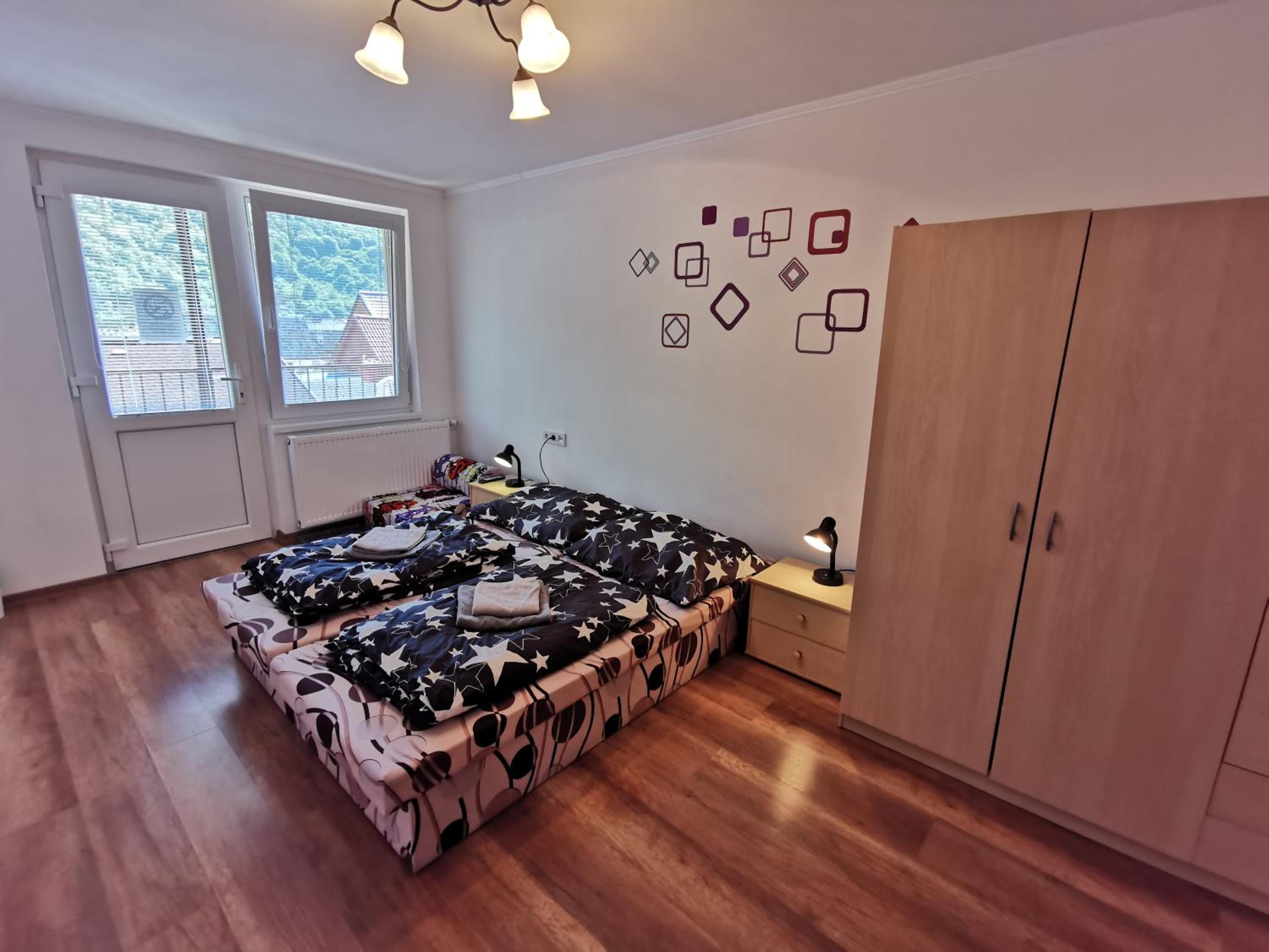 Classic Double Room with Shower - Photo 8