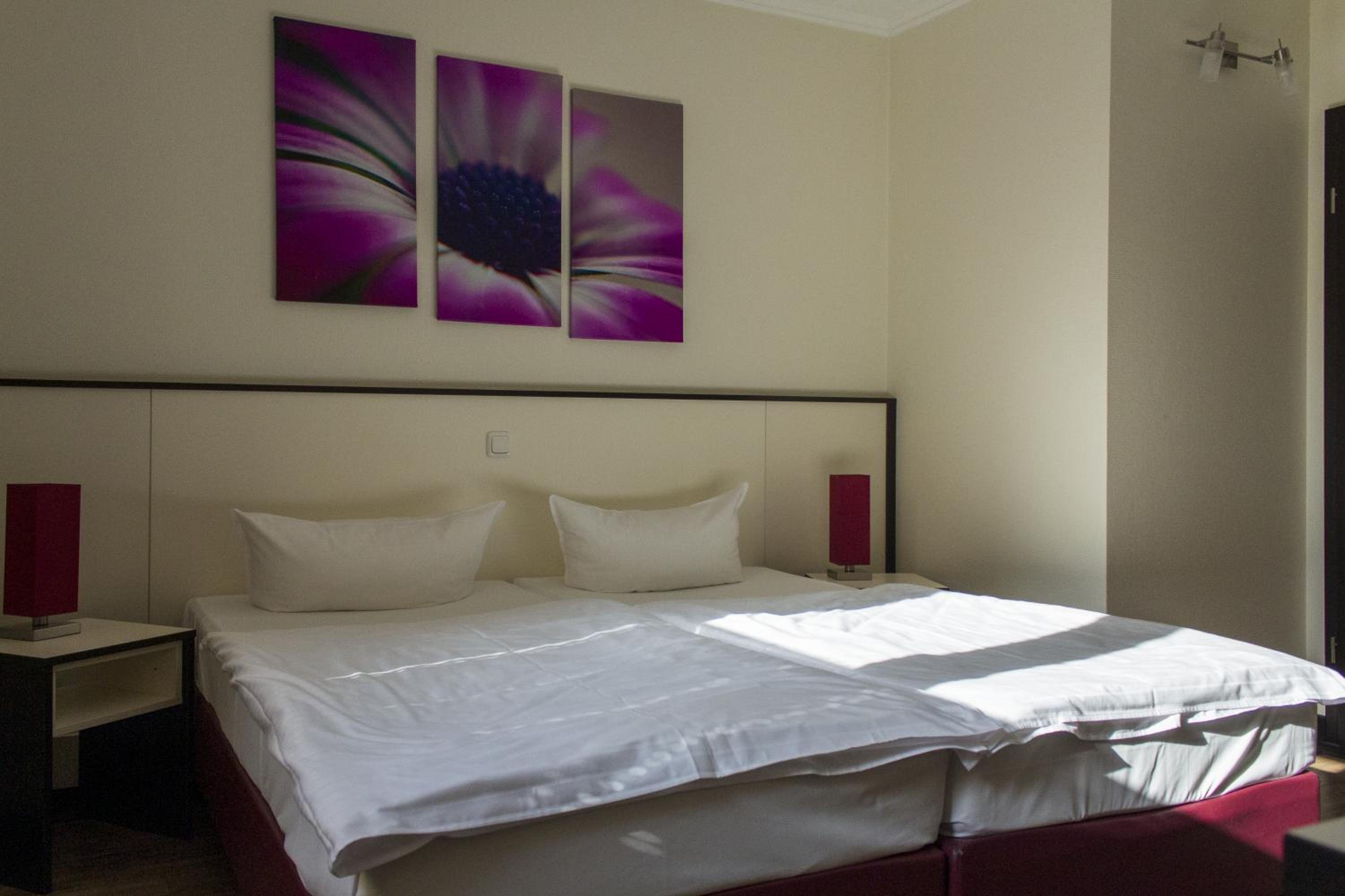 Double Room - Photo 3