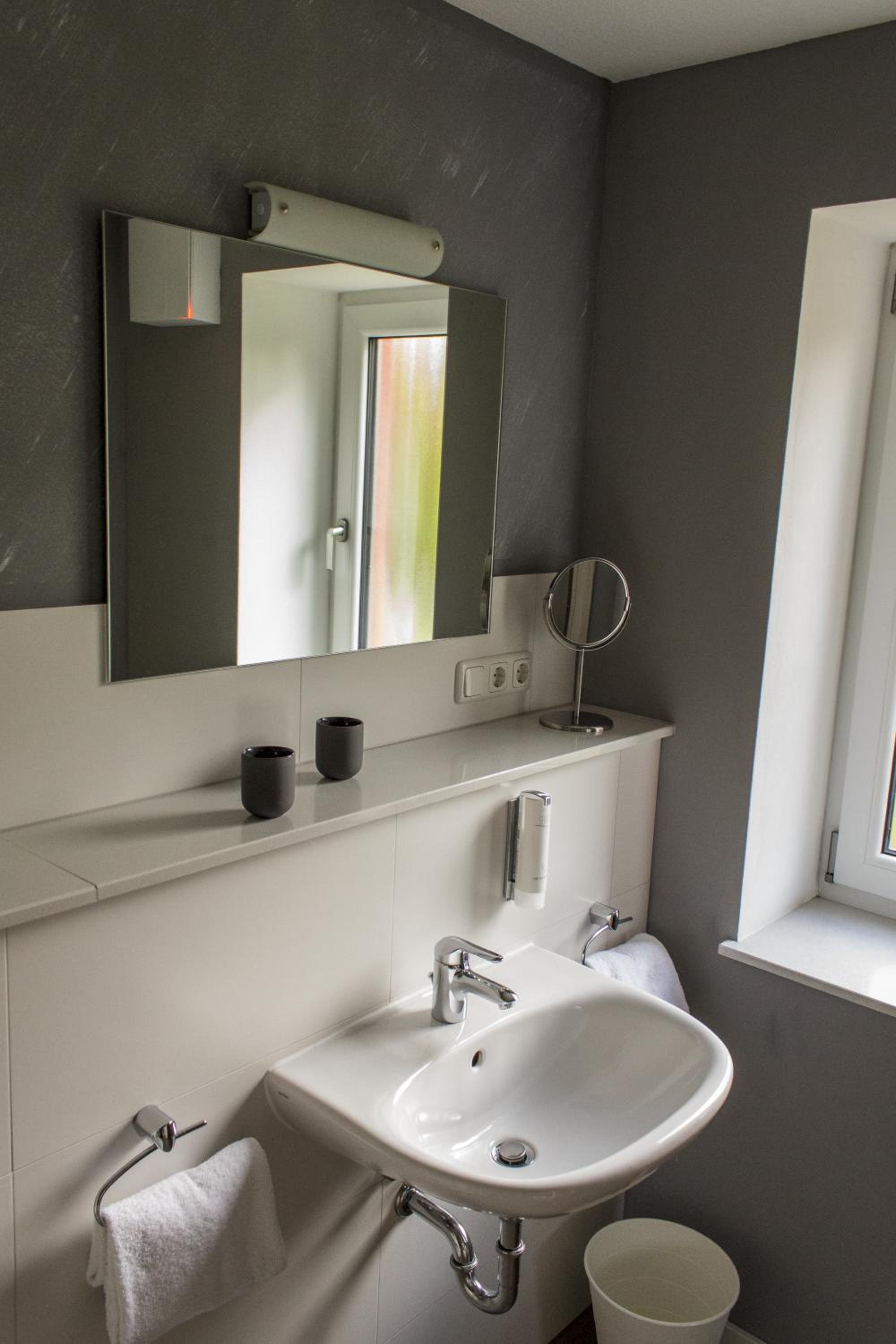 Double Room - Photo 5