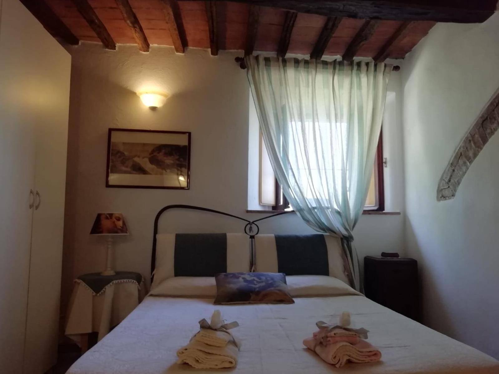 One-Bedroom Apartment - Photo 1