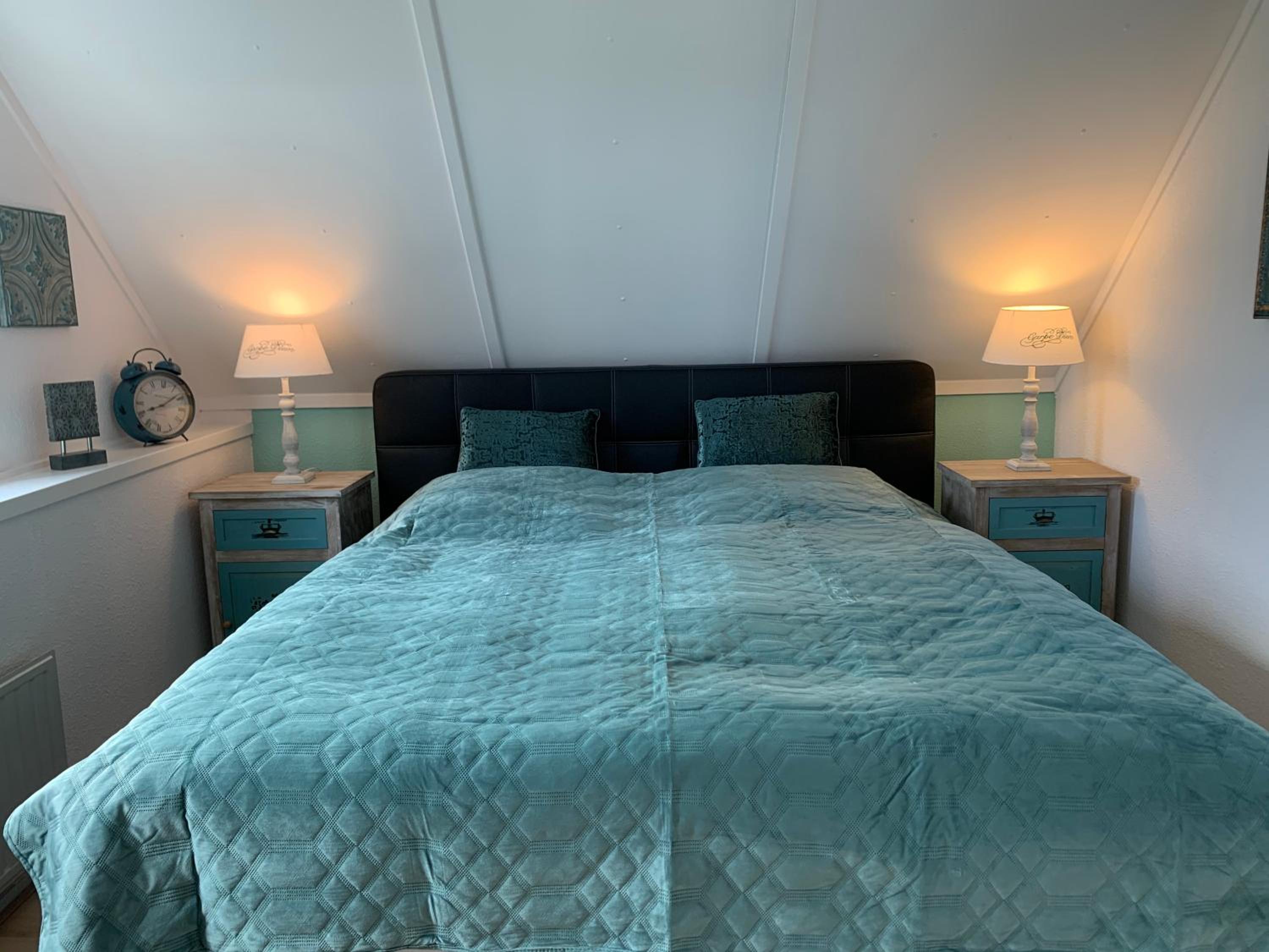 Three-Bedroom House photo 3