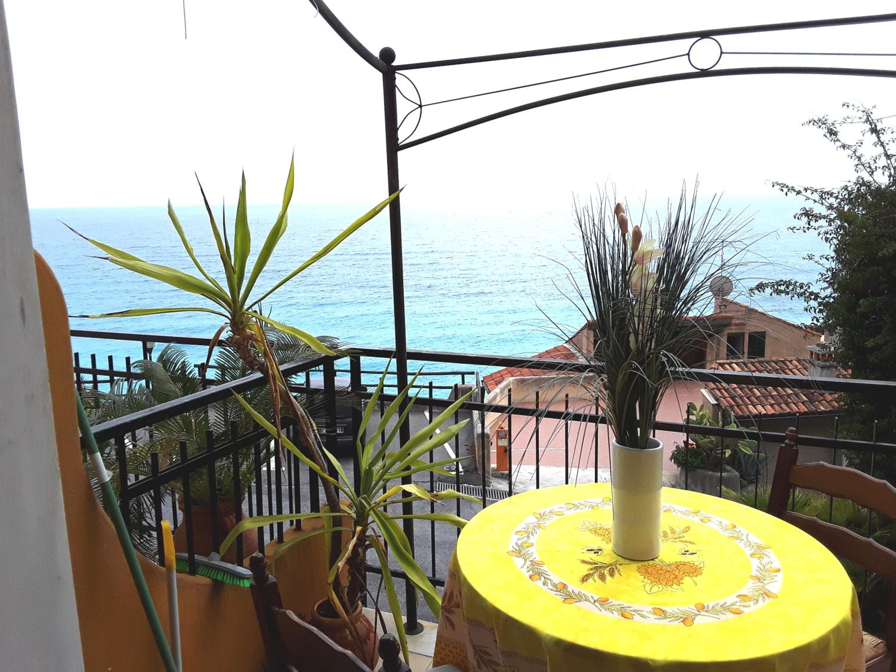 Apartment with Sea View - Photo 16