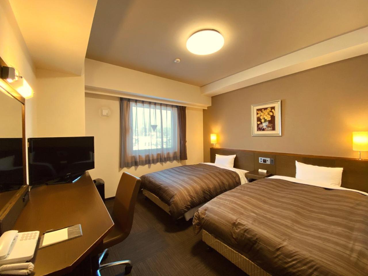 Twin Room - Smoking - Photo 4