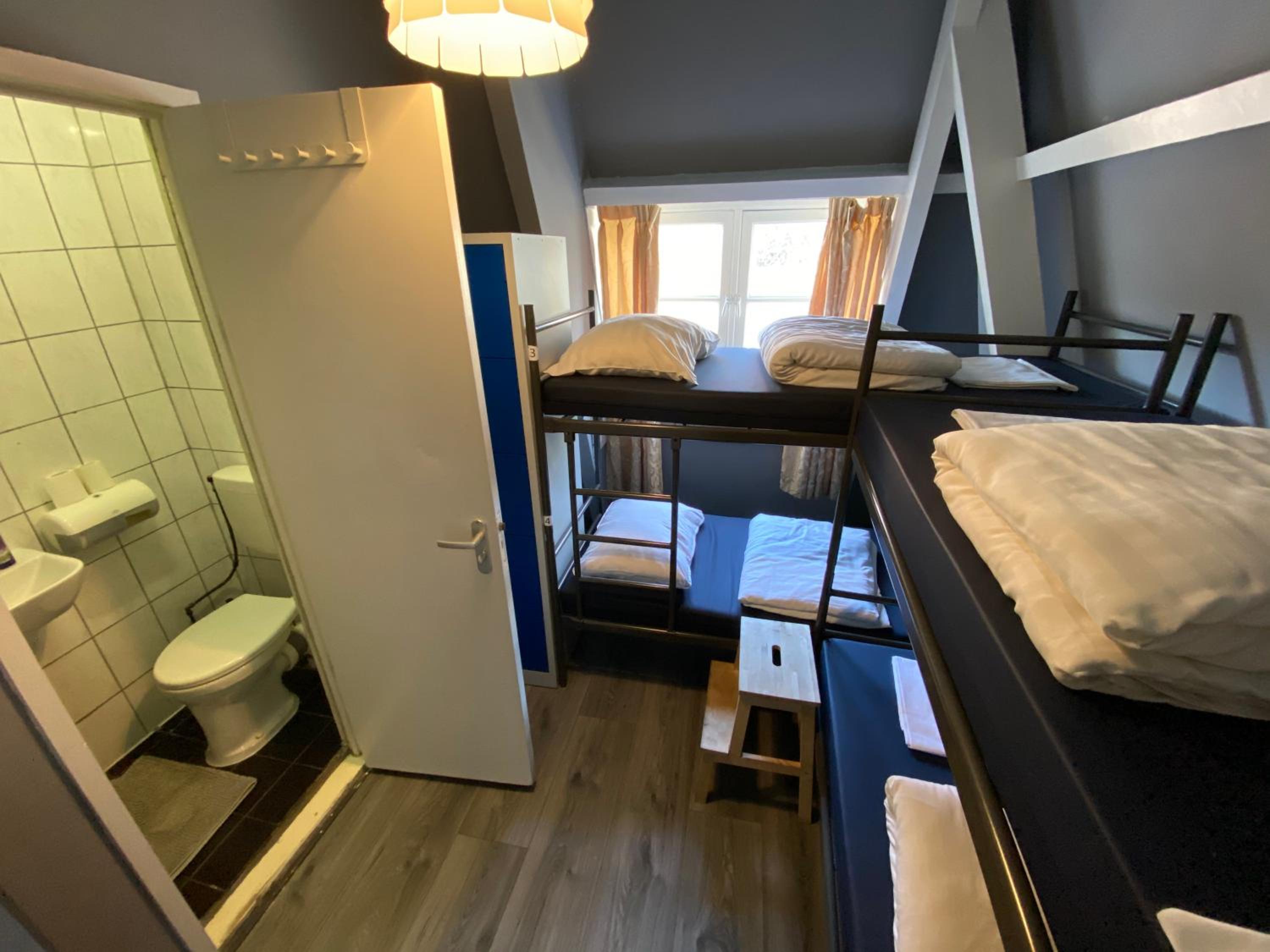 Bed In 4-Bed Female Dormitory Room photo 2