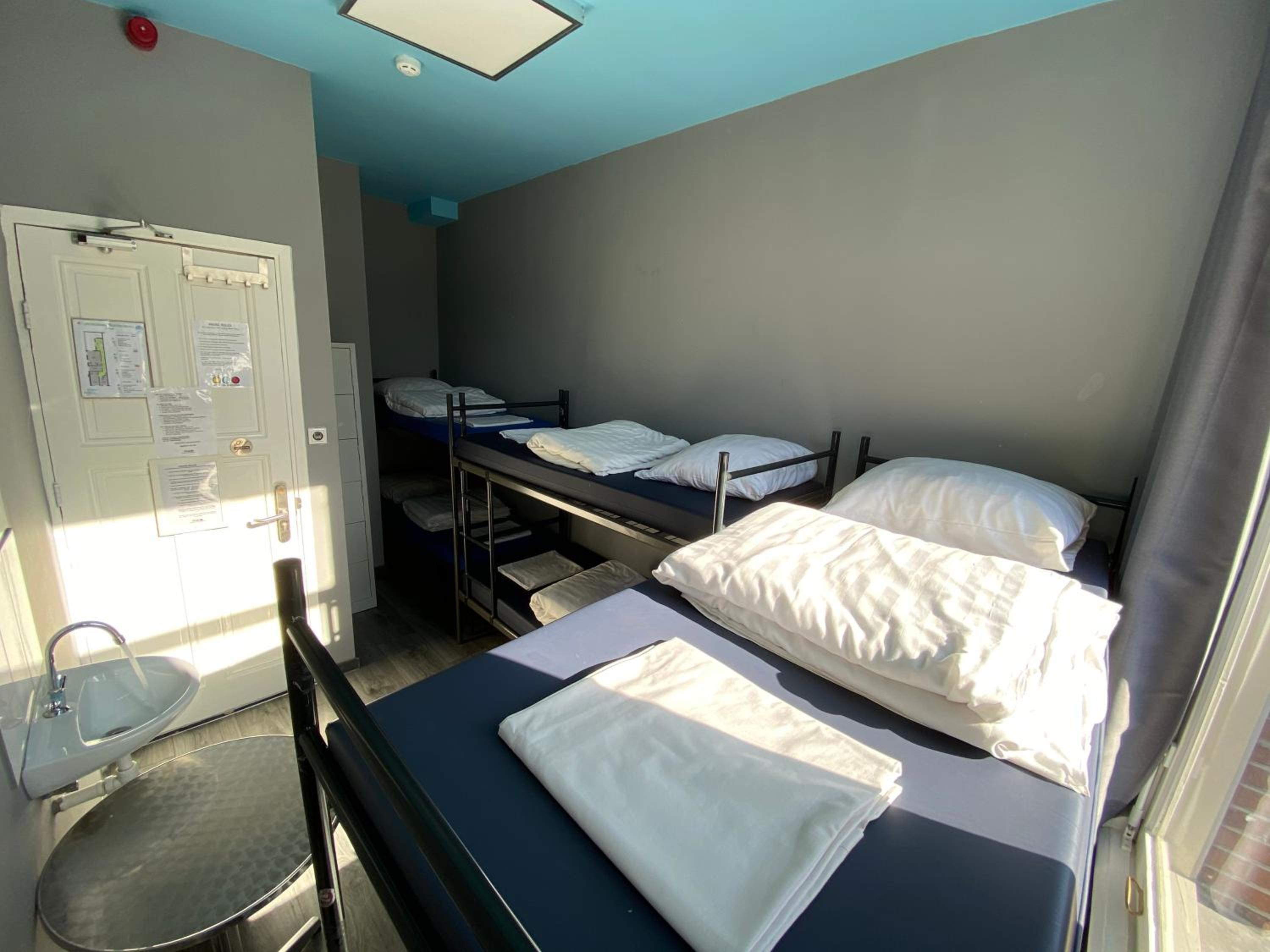 Bed In 6-Bed Dormitory Room photo 3