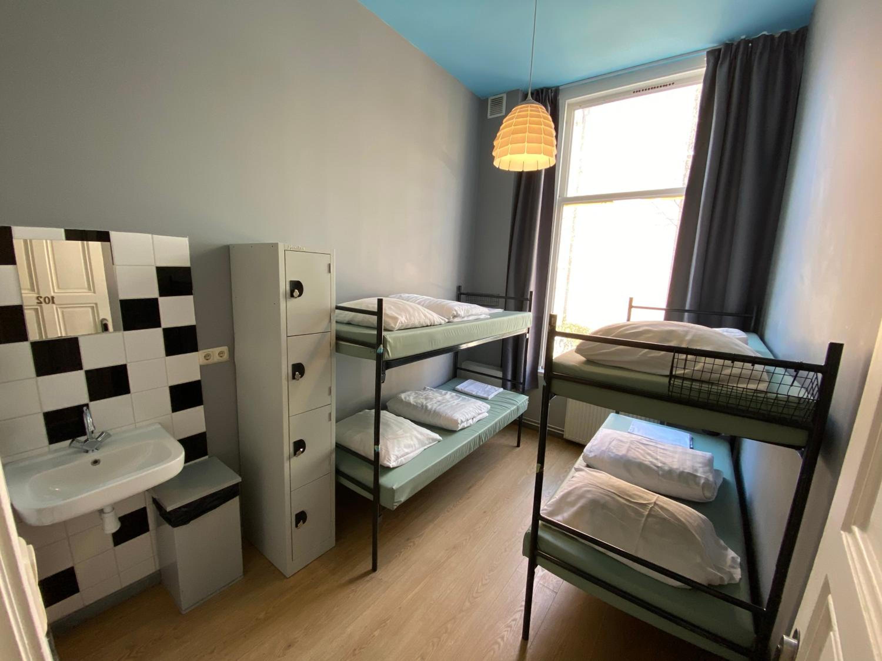Bed In 4-Bed Dormitory Room photo 2