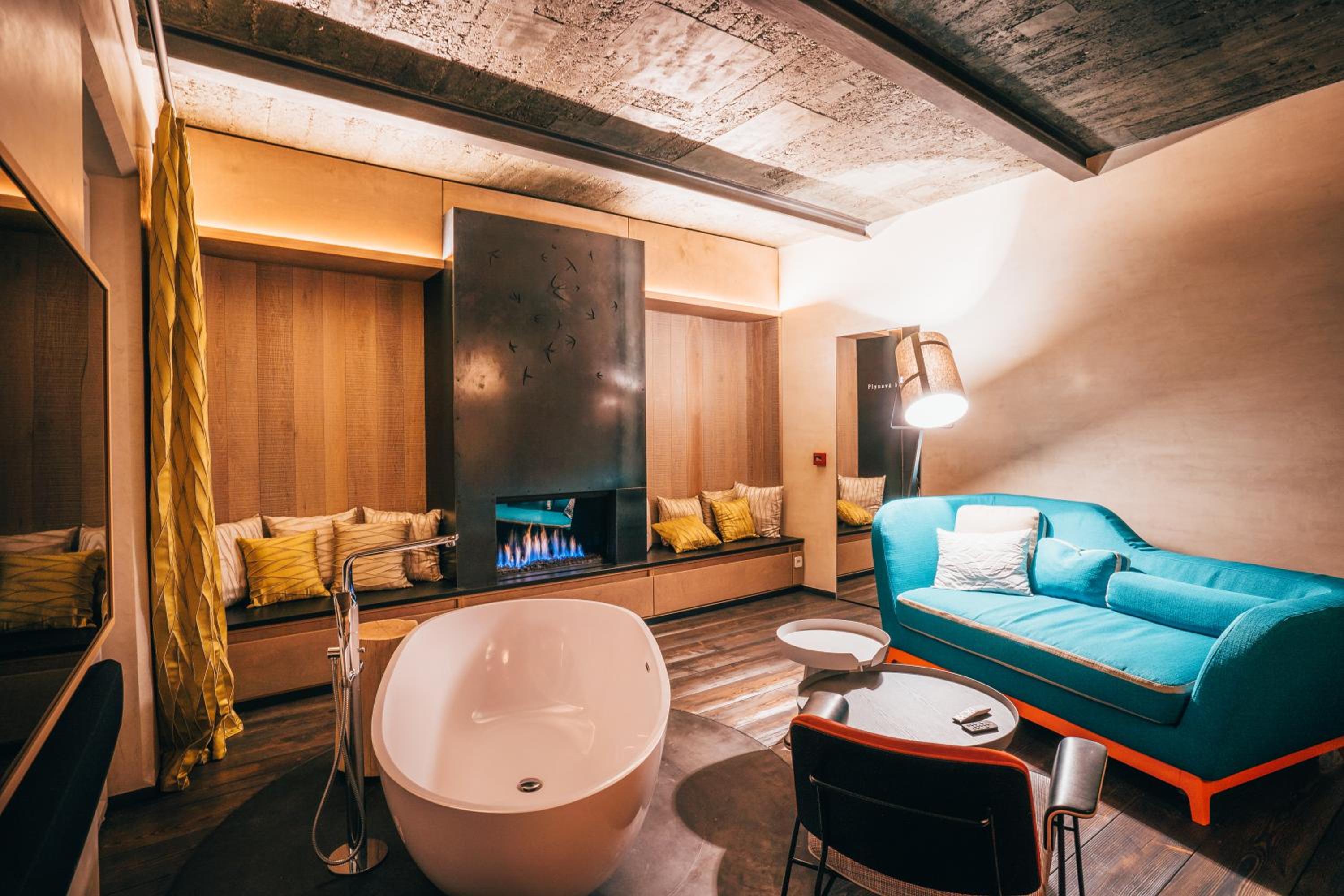 One-Bedroom Apartment - Photo 9