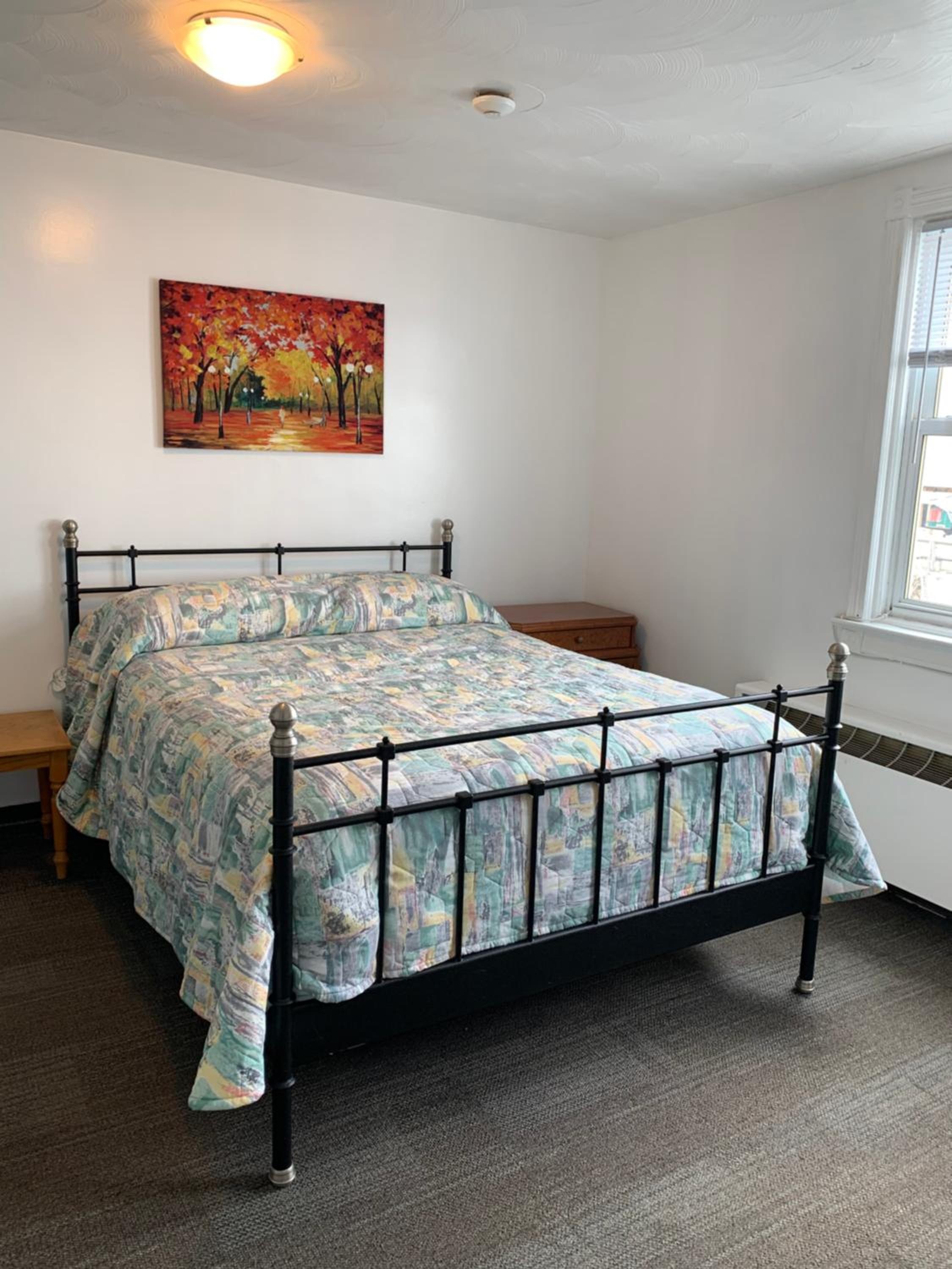 Queen Room - Photo 12