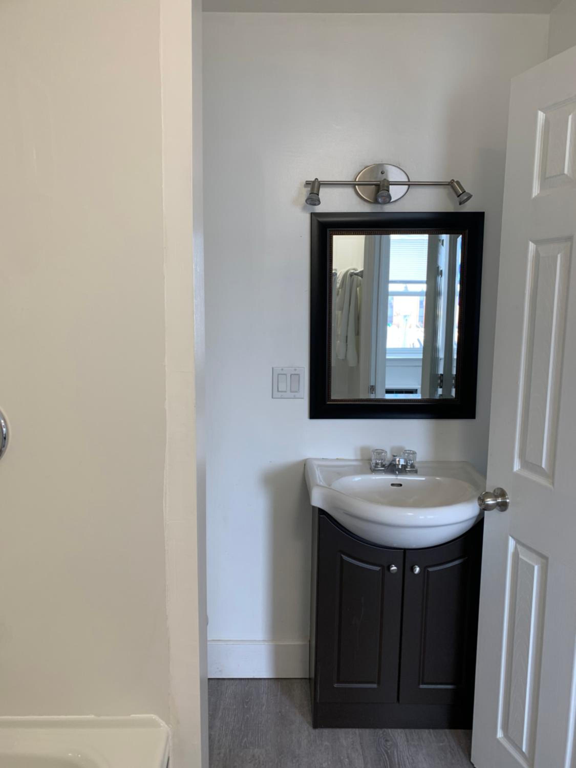Queen Room - Photo 15