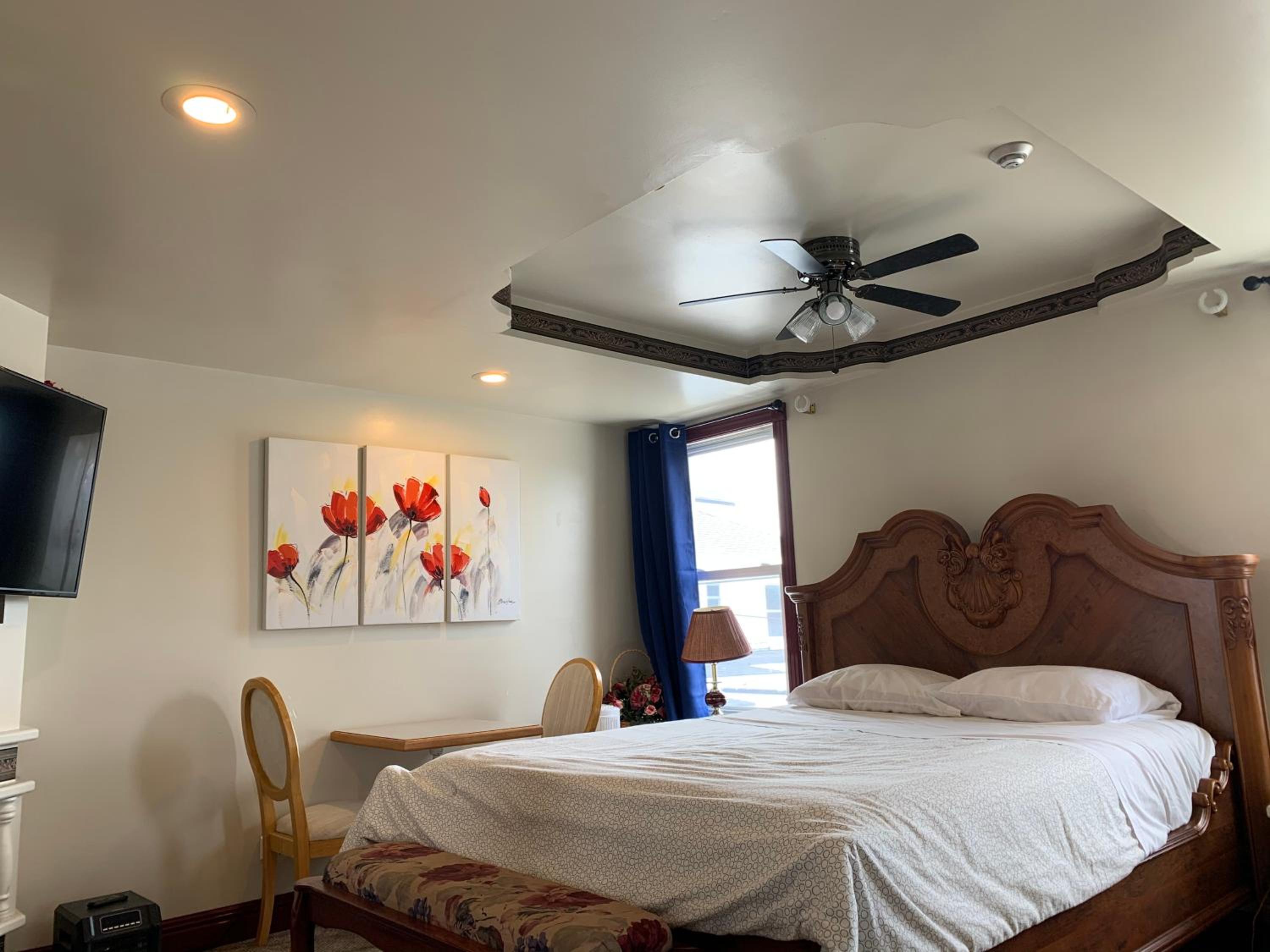 Queen Room - Photo 18