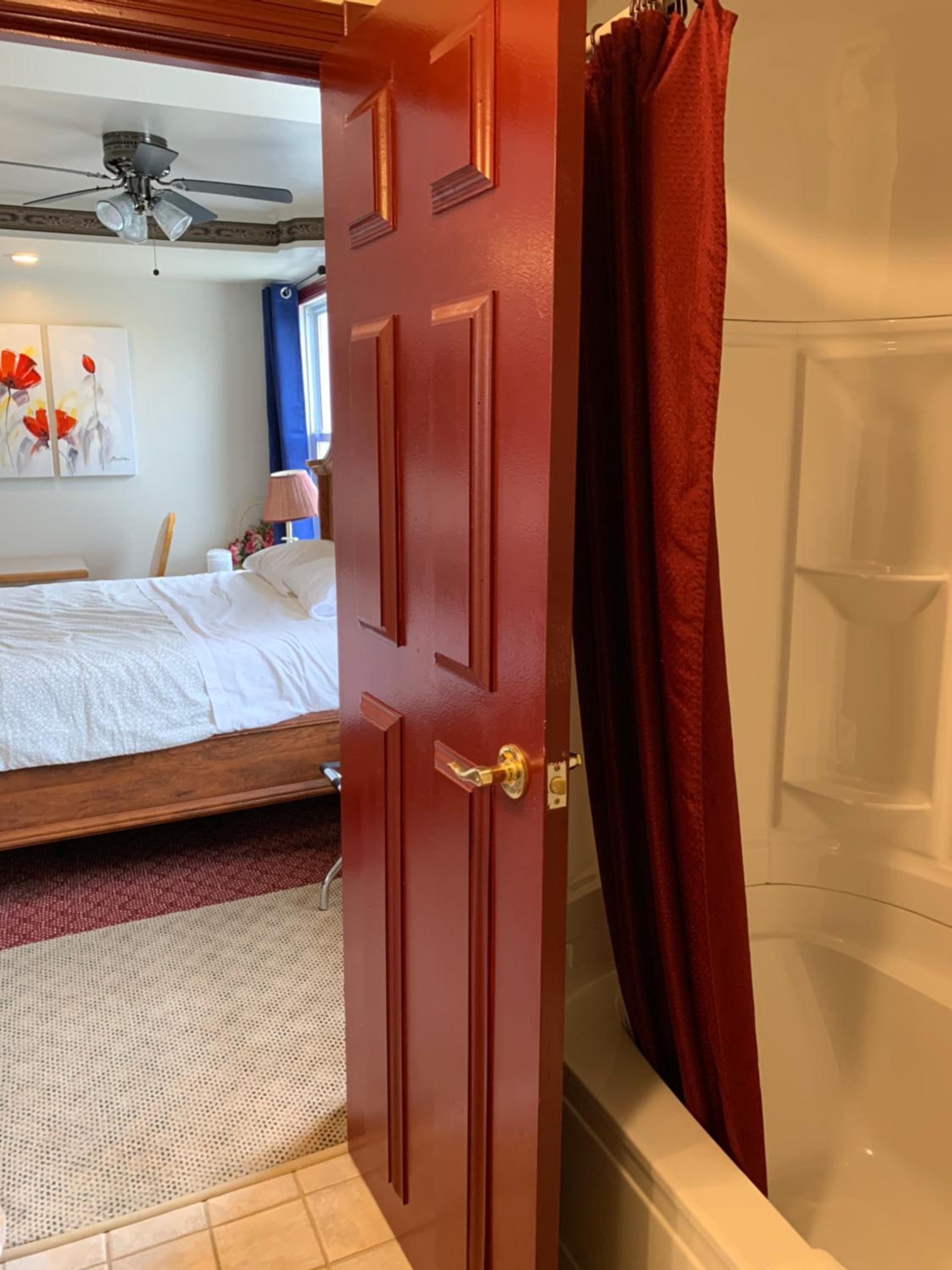 Superior Queen Room with Two Queen Beds - Photo 2