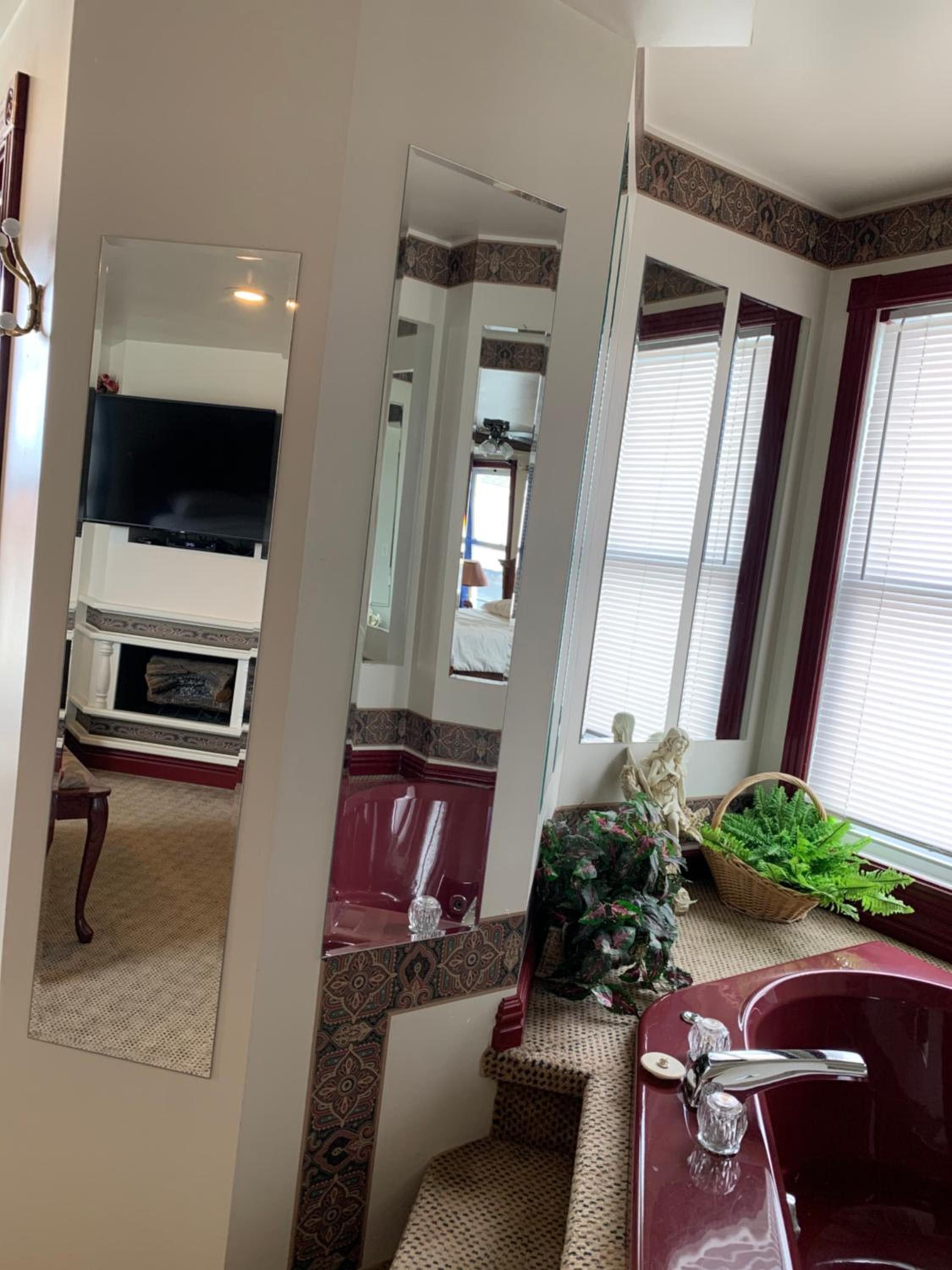Queen Room with Spa Bath - Photo 20