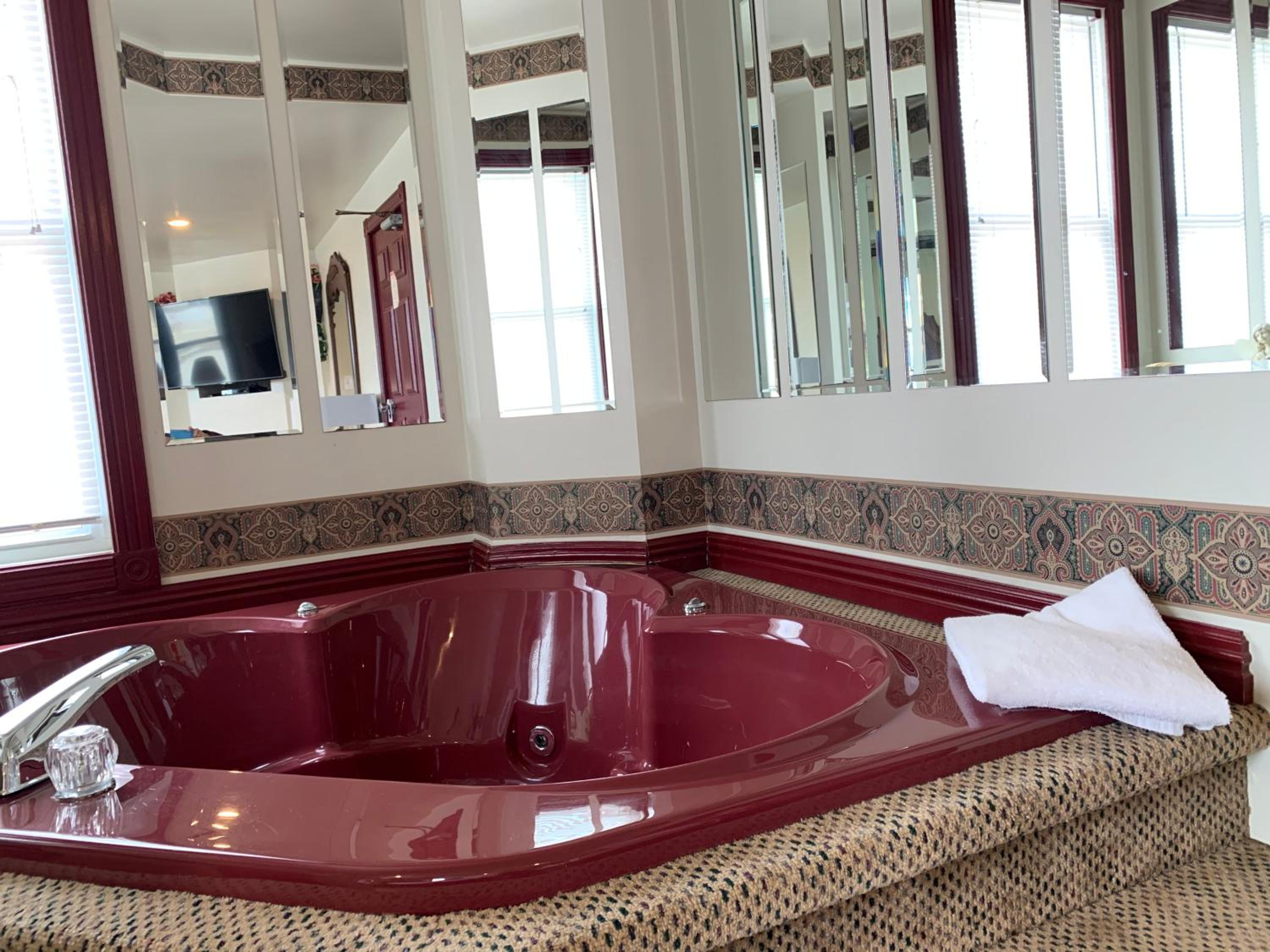 Queen Room with Spa Bath - Photo 14