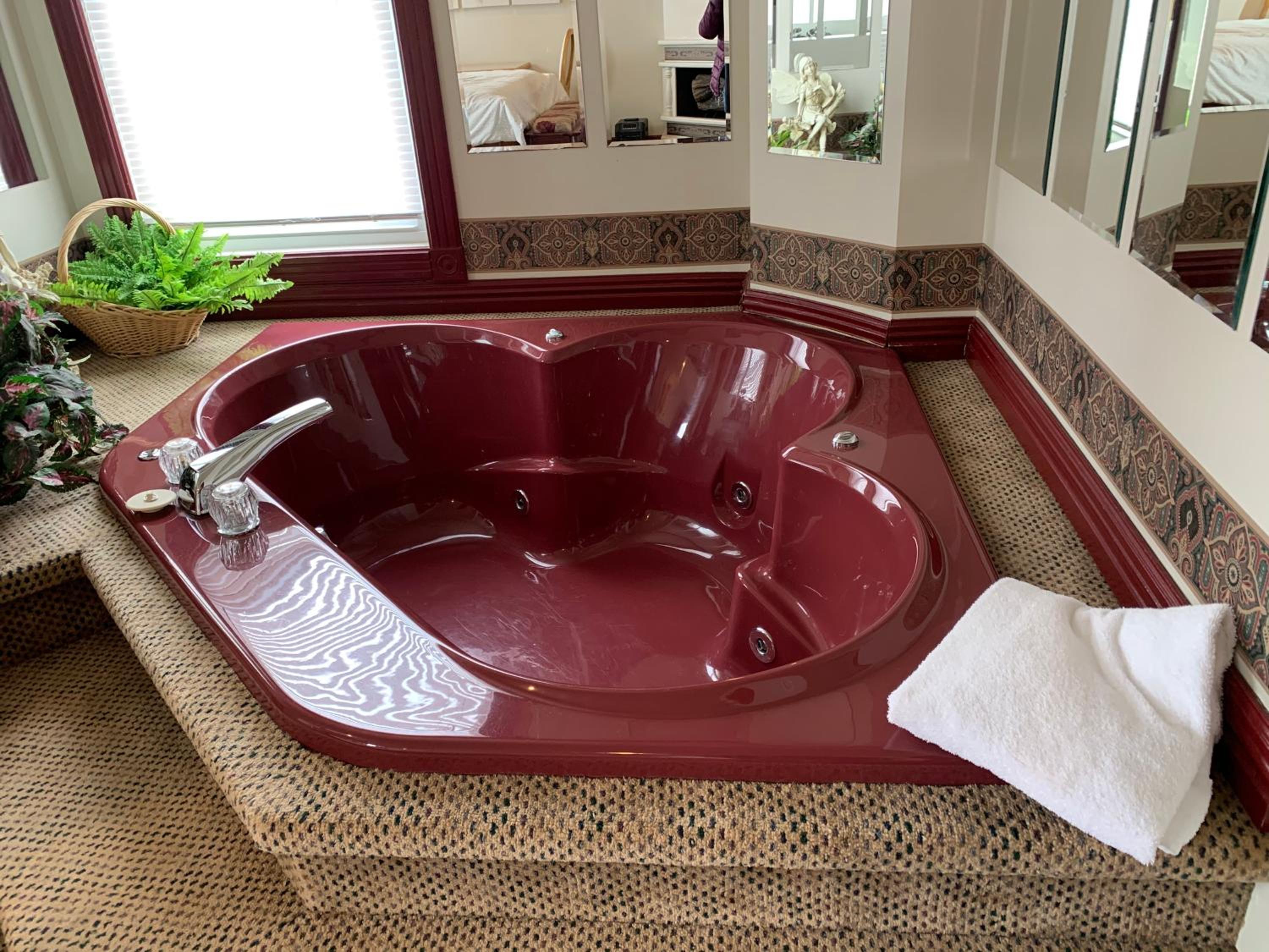 Queen Room with Spa Bath - Photo 15