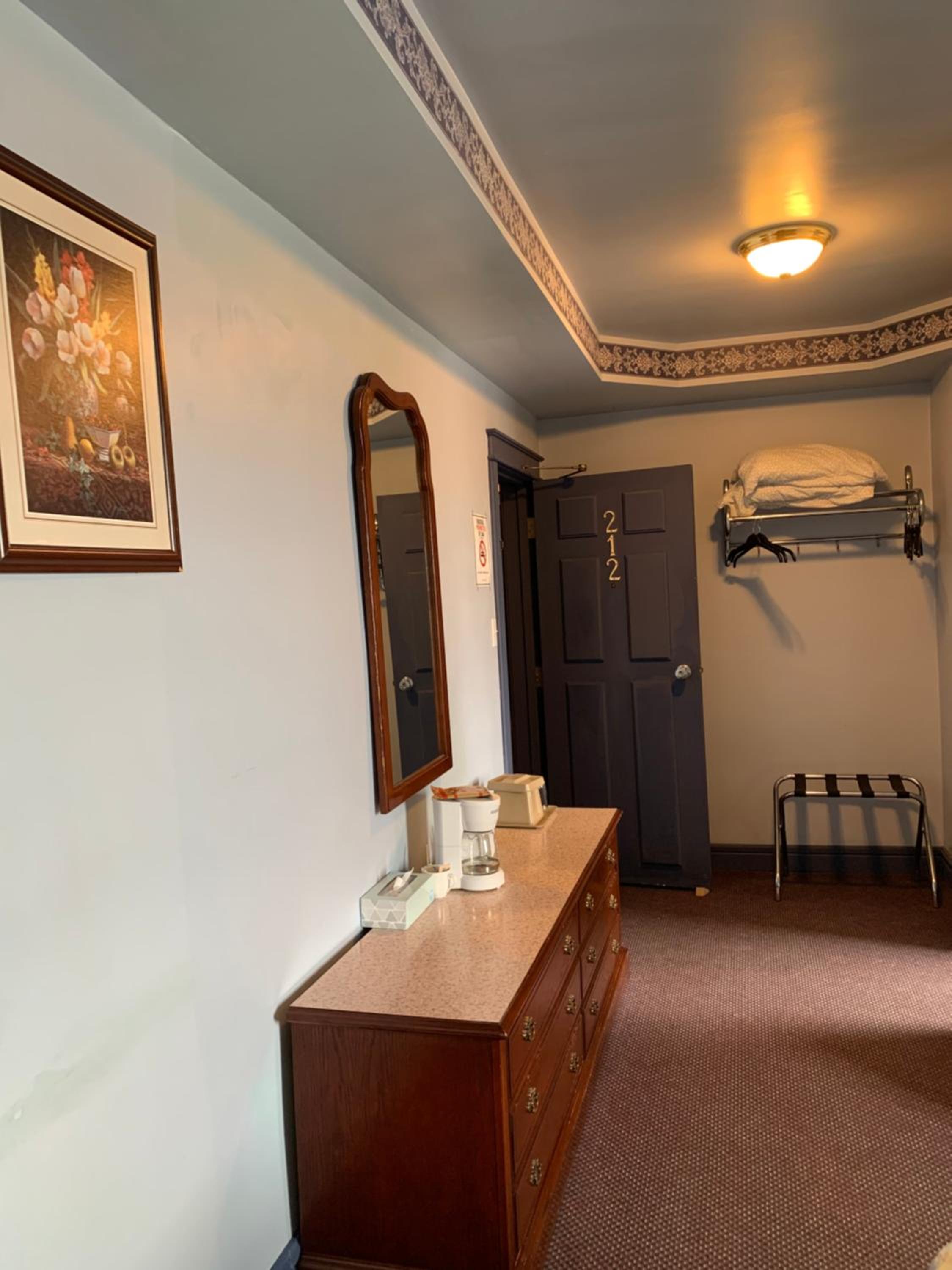 Queen Room - Photo 27