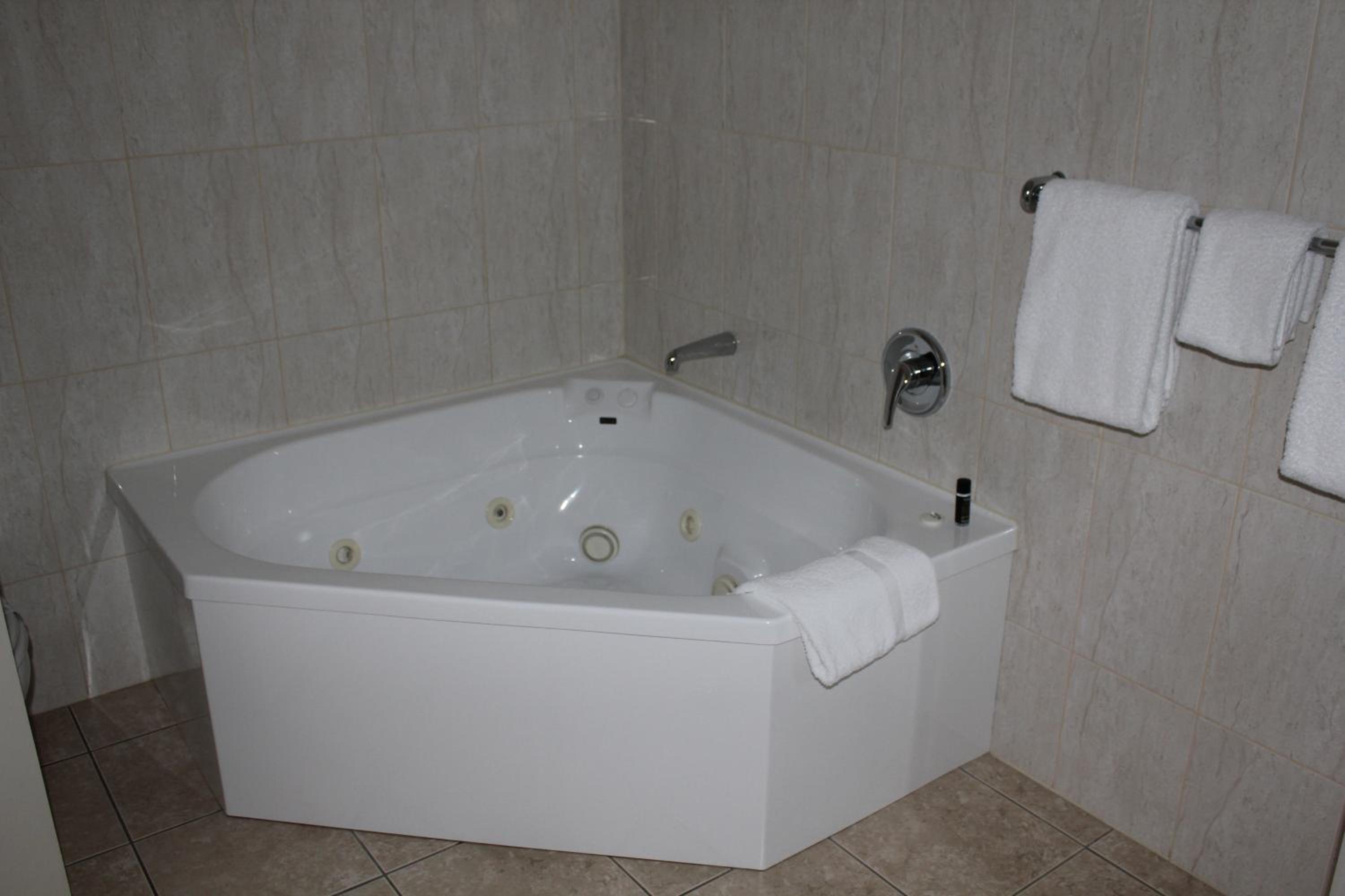 Deluxe Double or Twin Room with Spa Bath photo 1