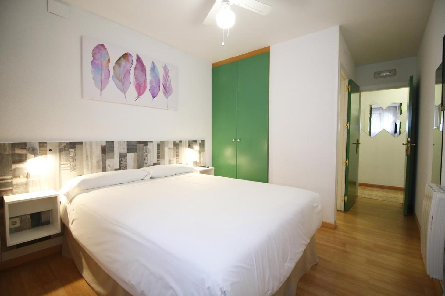 Four Bedroom Family Apartment - Photo 10