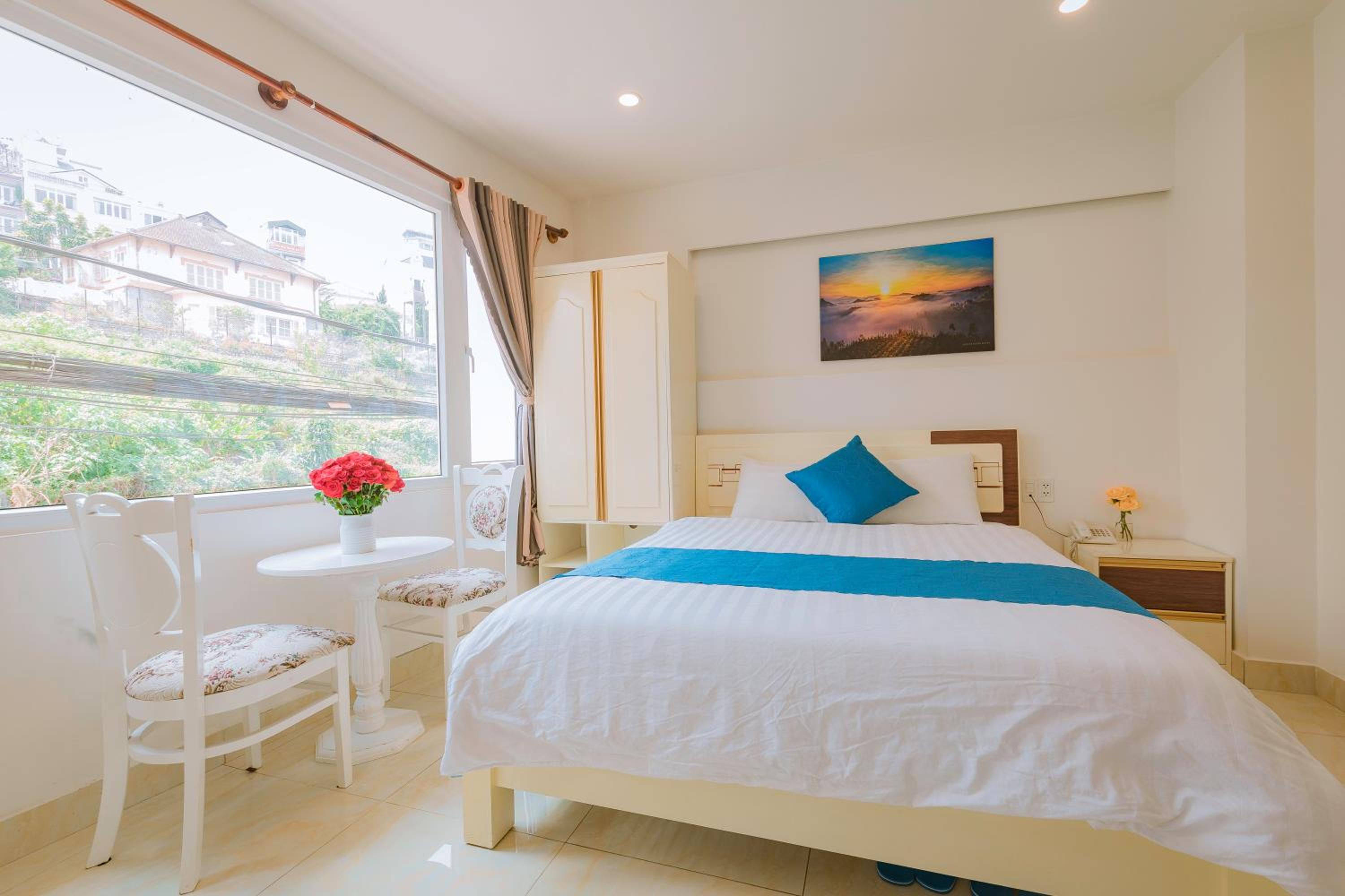 Deluxe Double Room - Photo 8