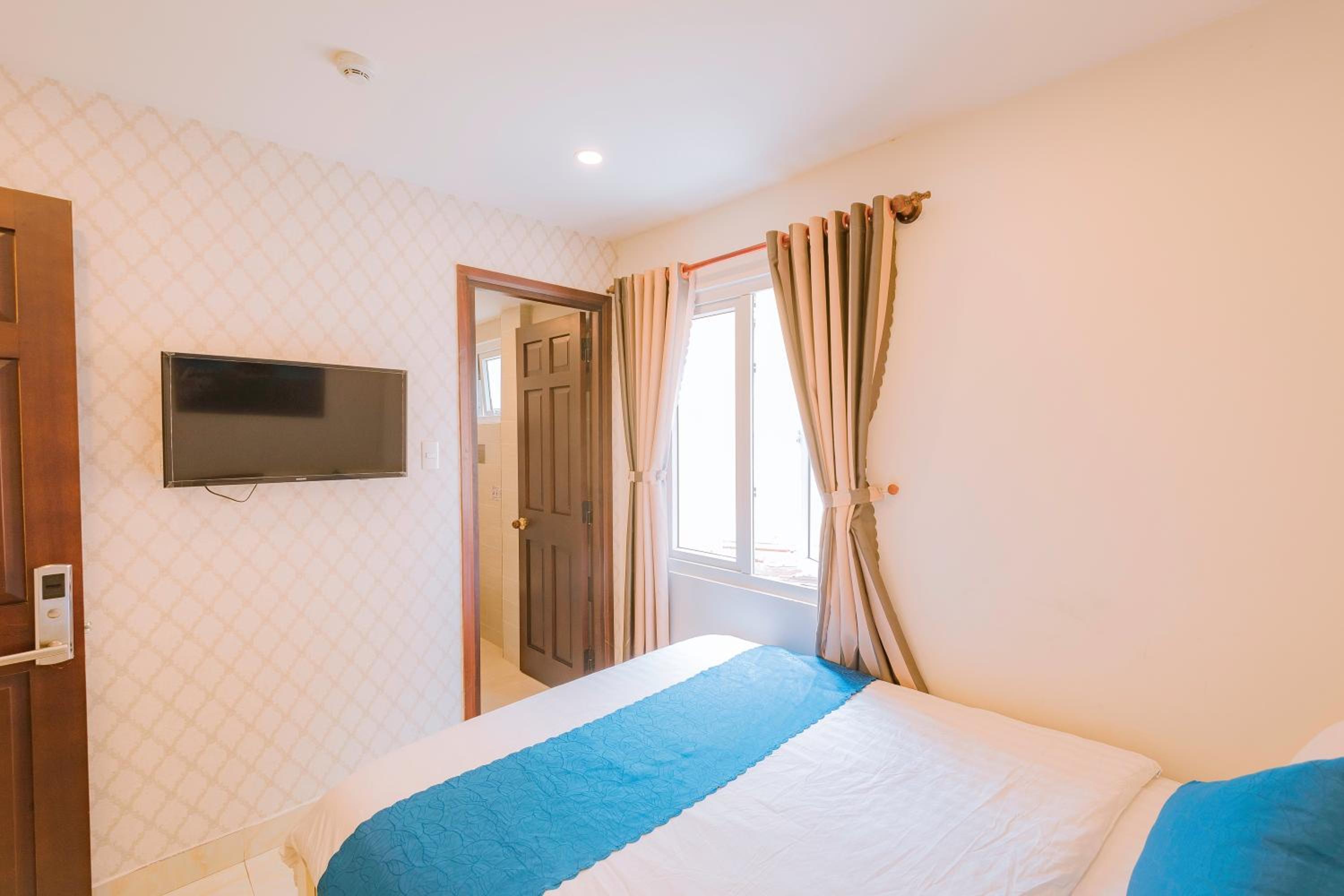 Standard Double Room - Photo 3