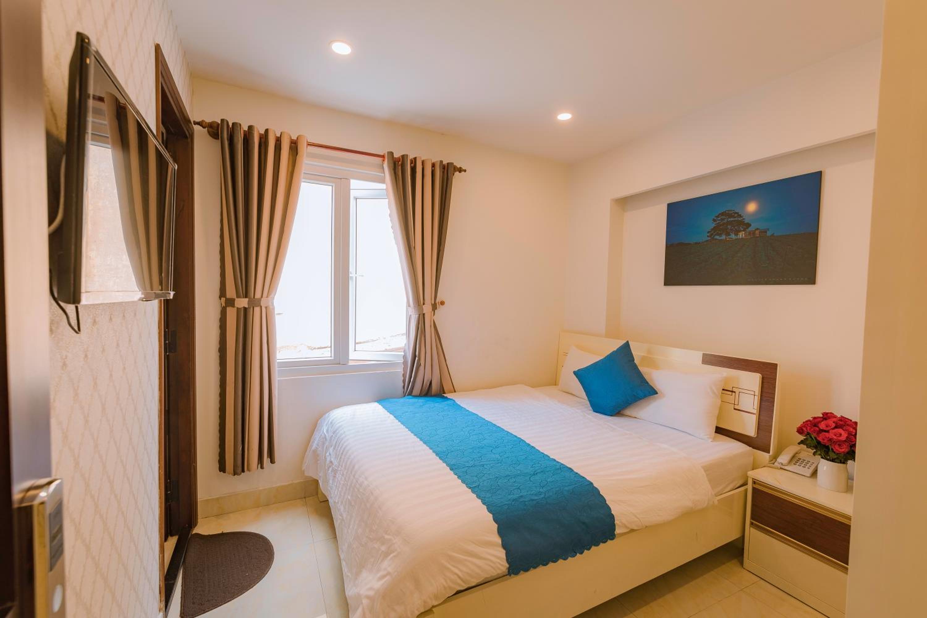 Standard Double Room - Photo 2