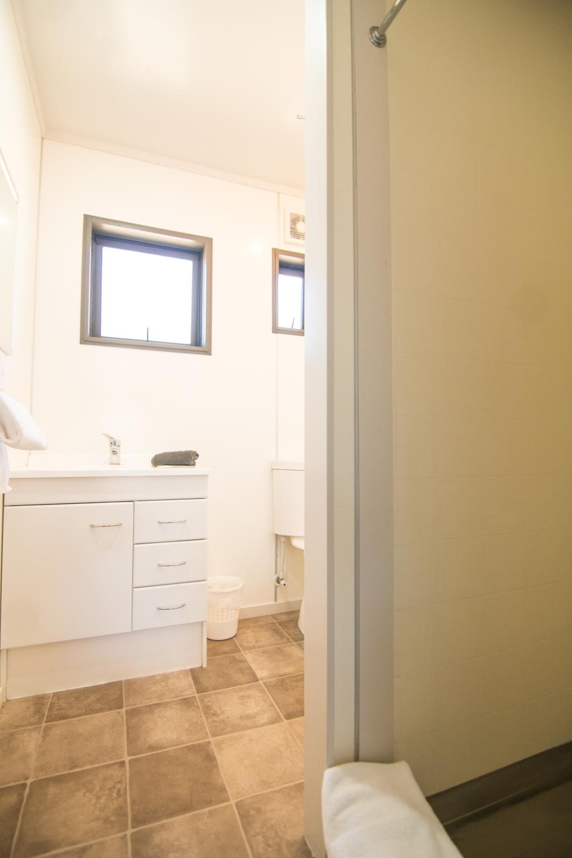 One-Bedroom Apartment - Photo 3