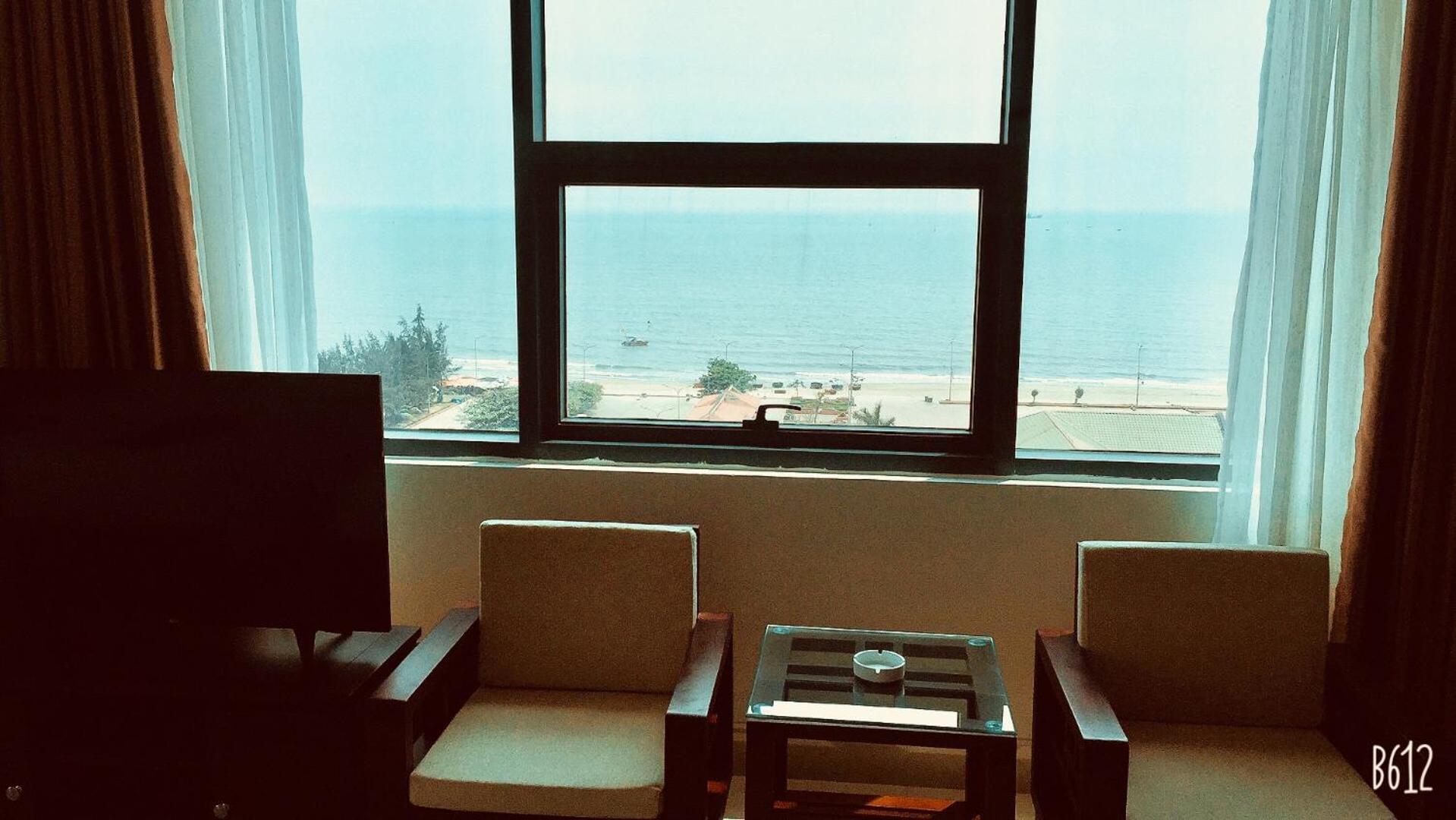 Deluxe Twin Room with Sea View photo 3