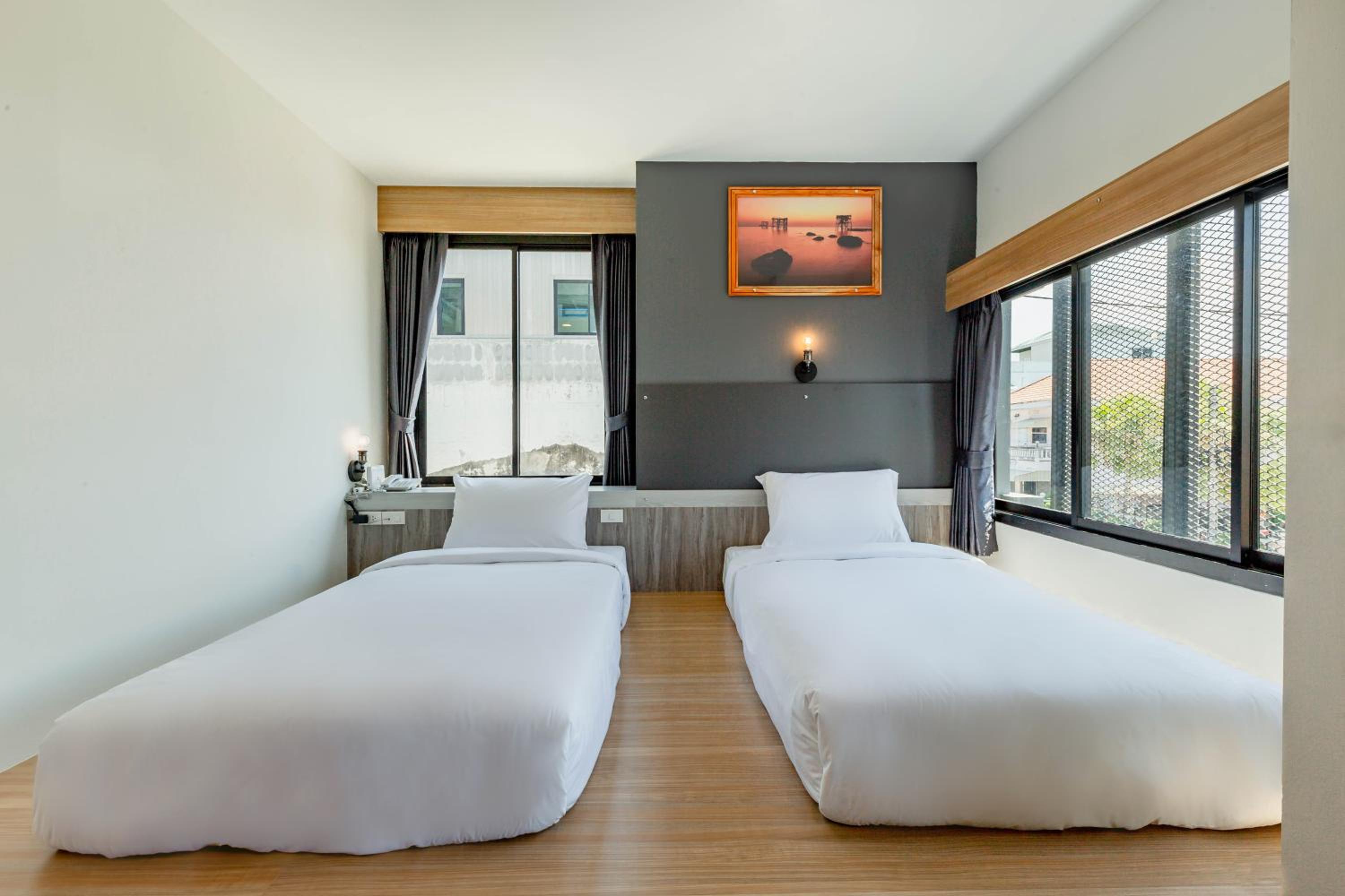 Deluxe Twin Room - Photo 1