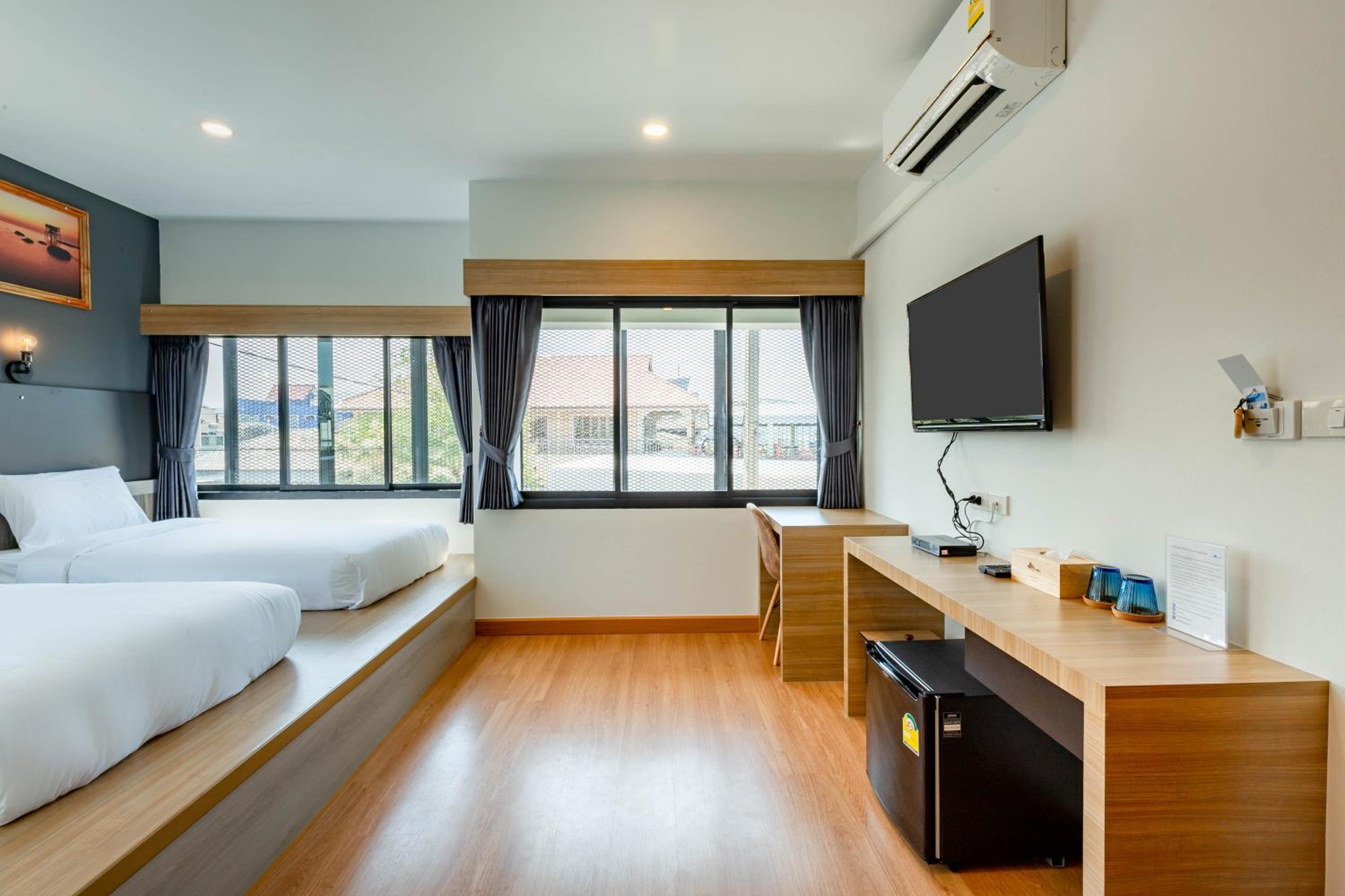 Deluxe Twin Room - Photo 2