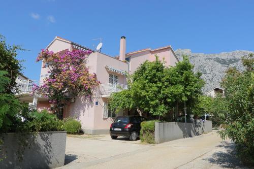 Apartment with Terrace photo 3
