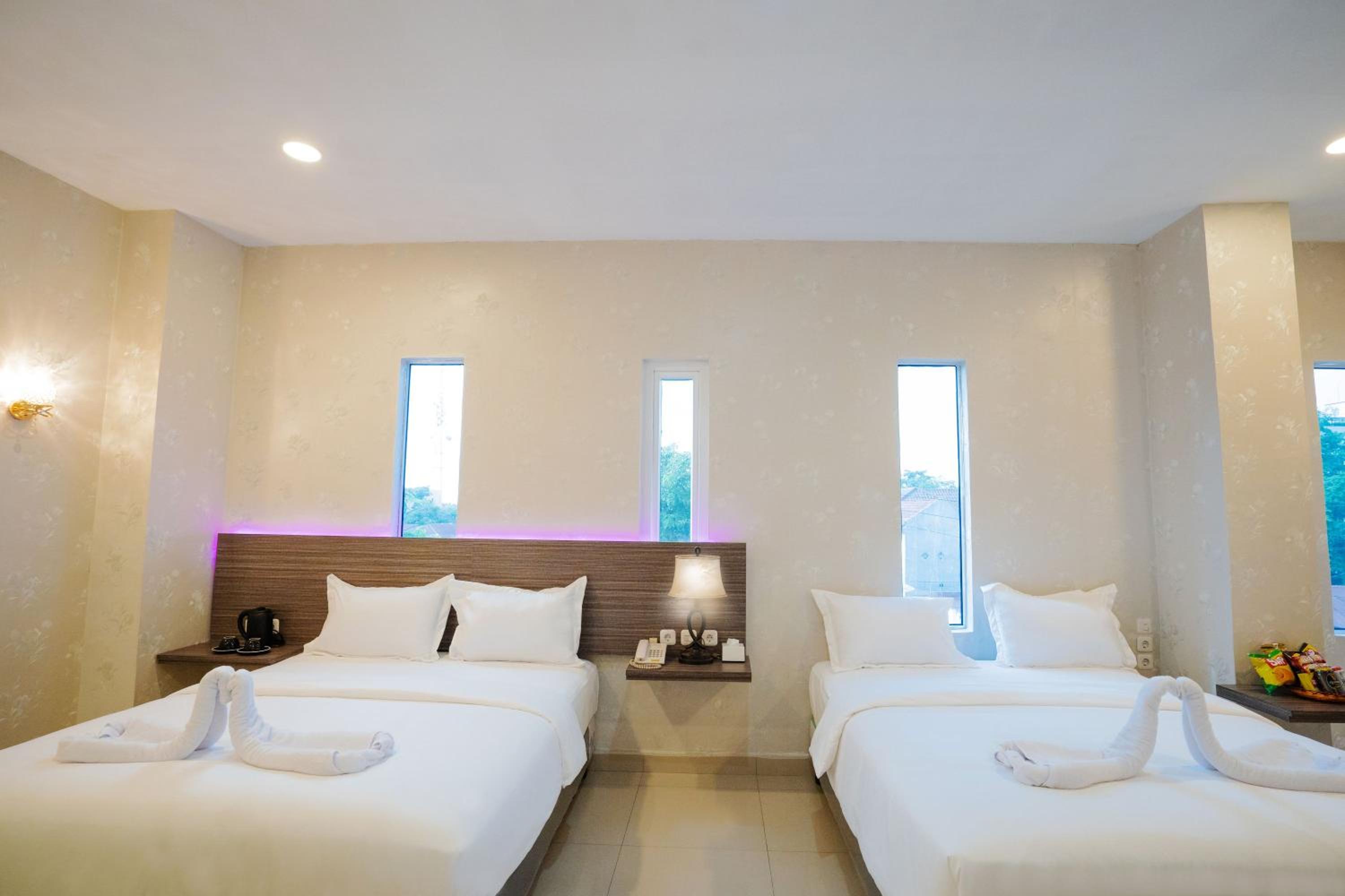 Family Room - Photo 1