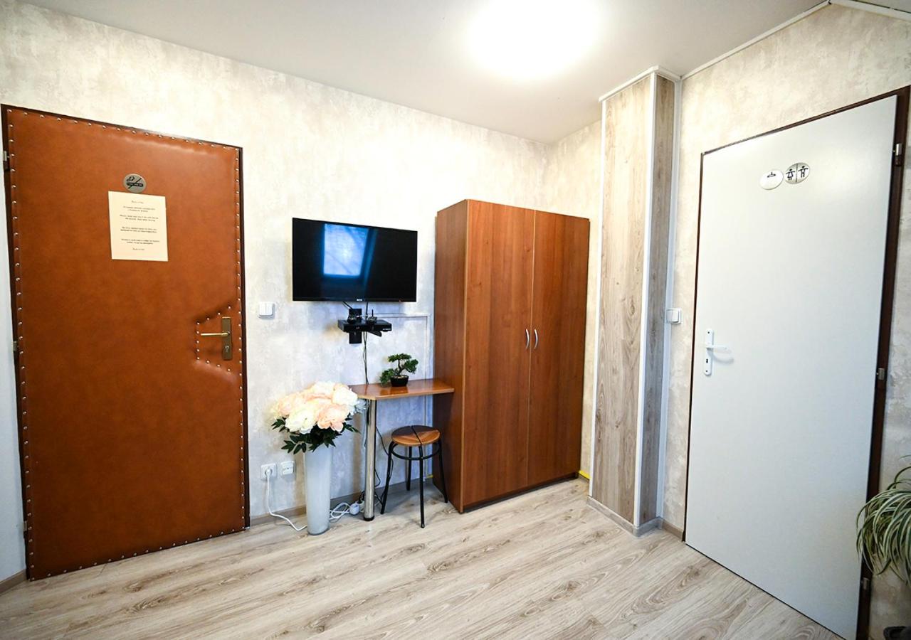 Double or Twin Room - Photo 3