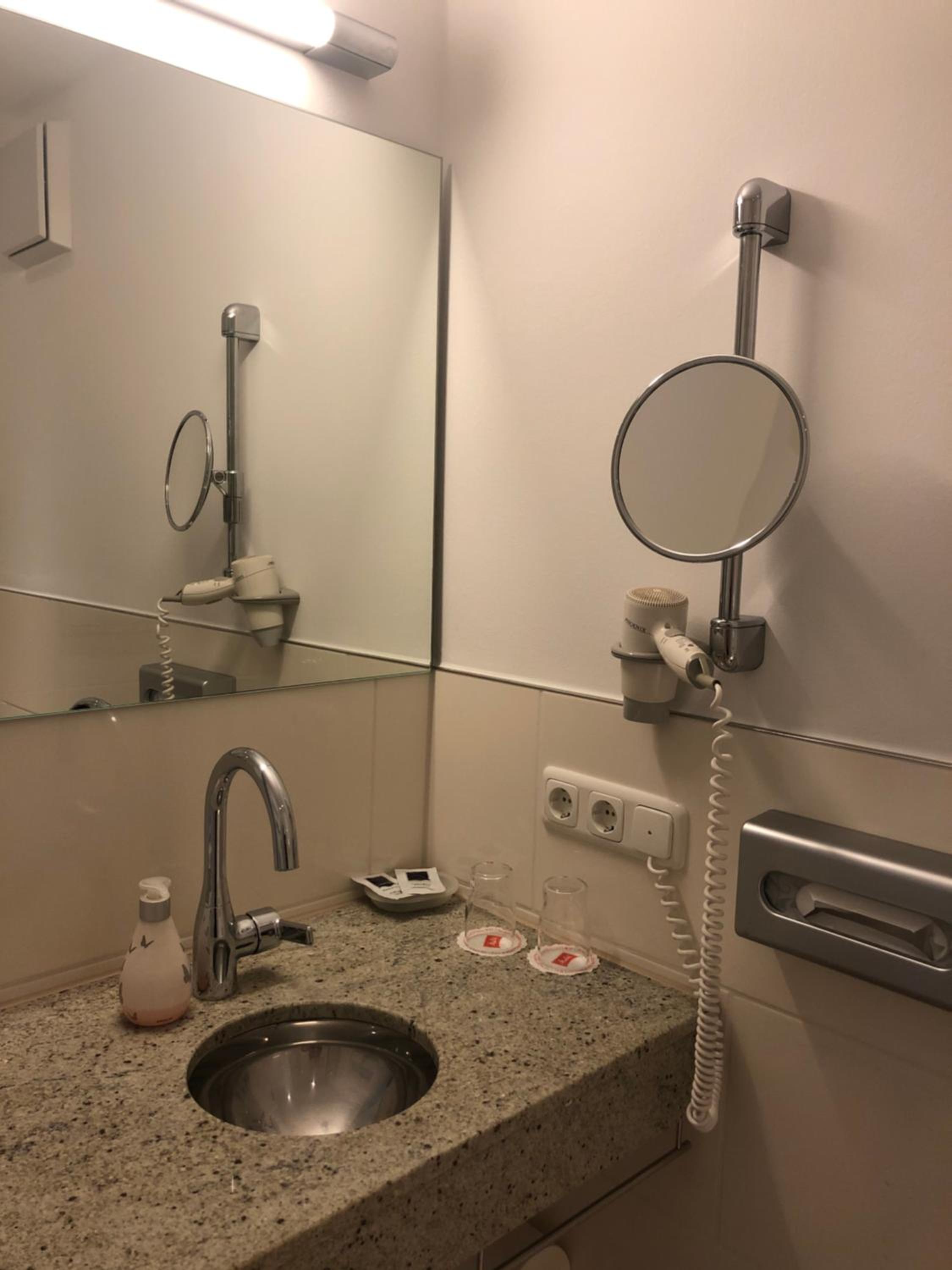 Superior Double Room - Photo 8