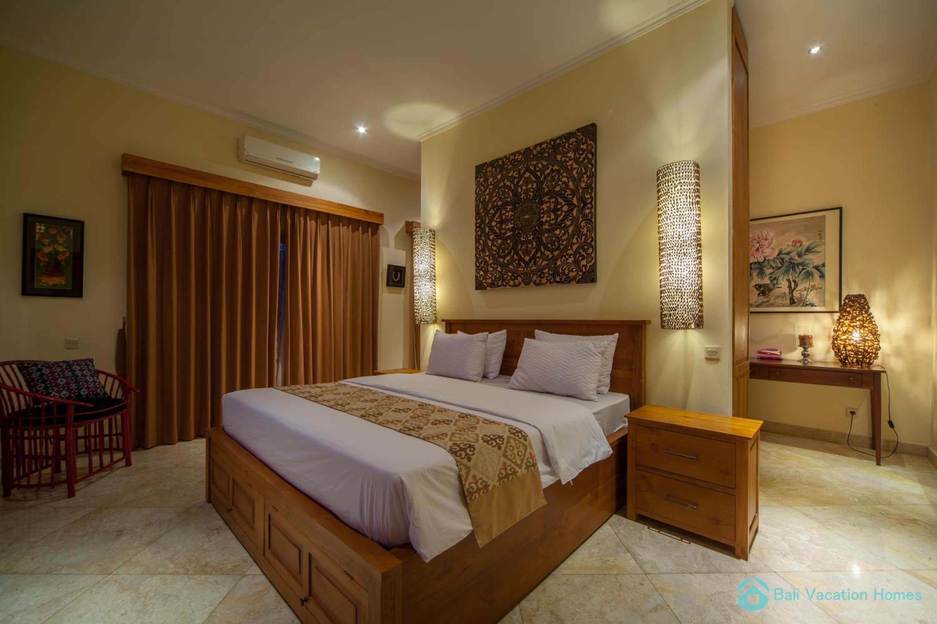 Three-Bedroom Villa photo 1