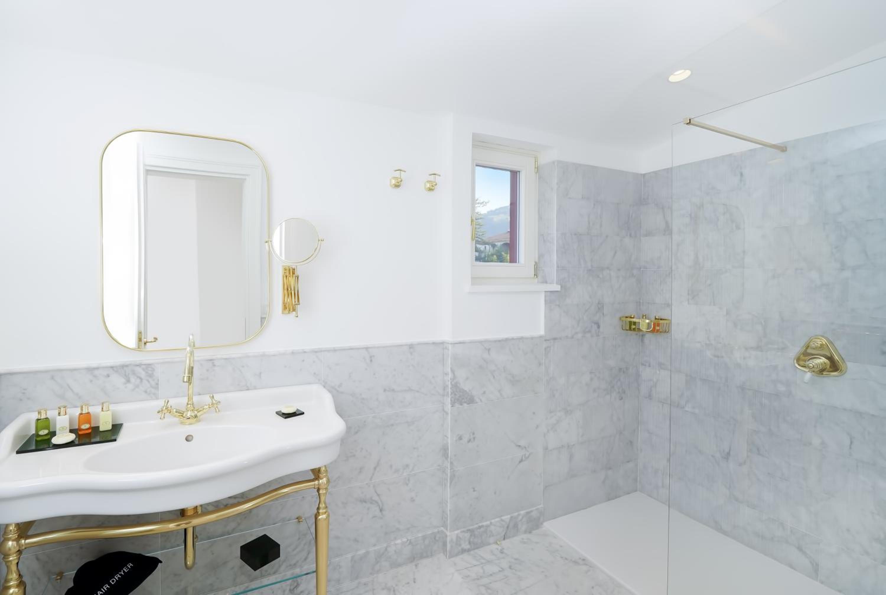 Junior Suite with Terrace & Sea View - Photo 4