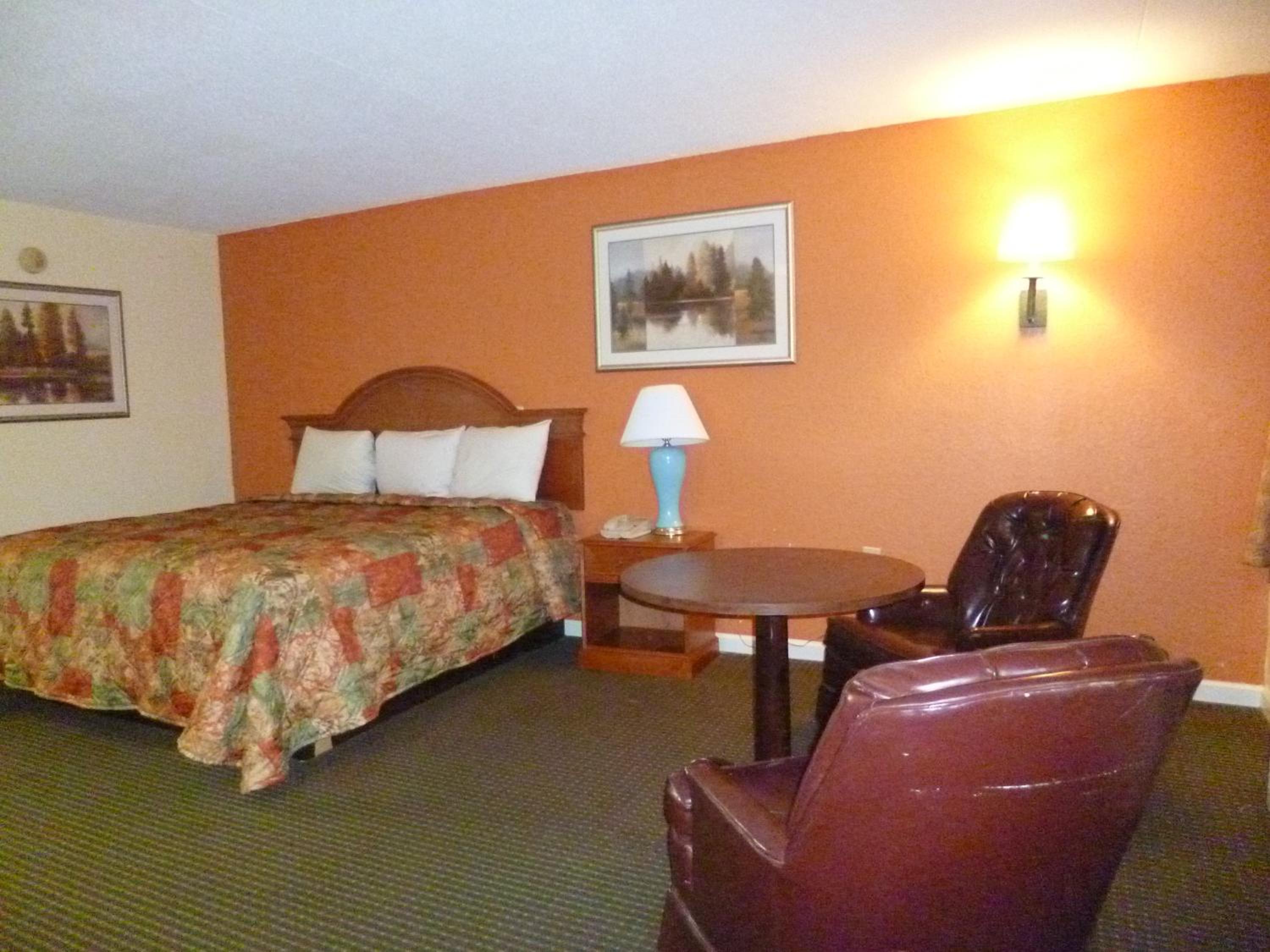 Deluxe King Room photo 1
