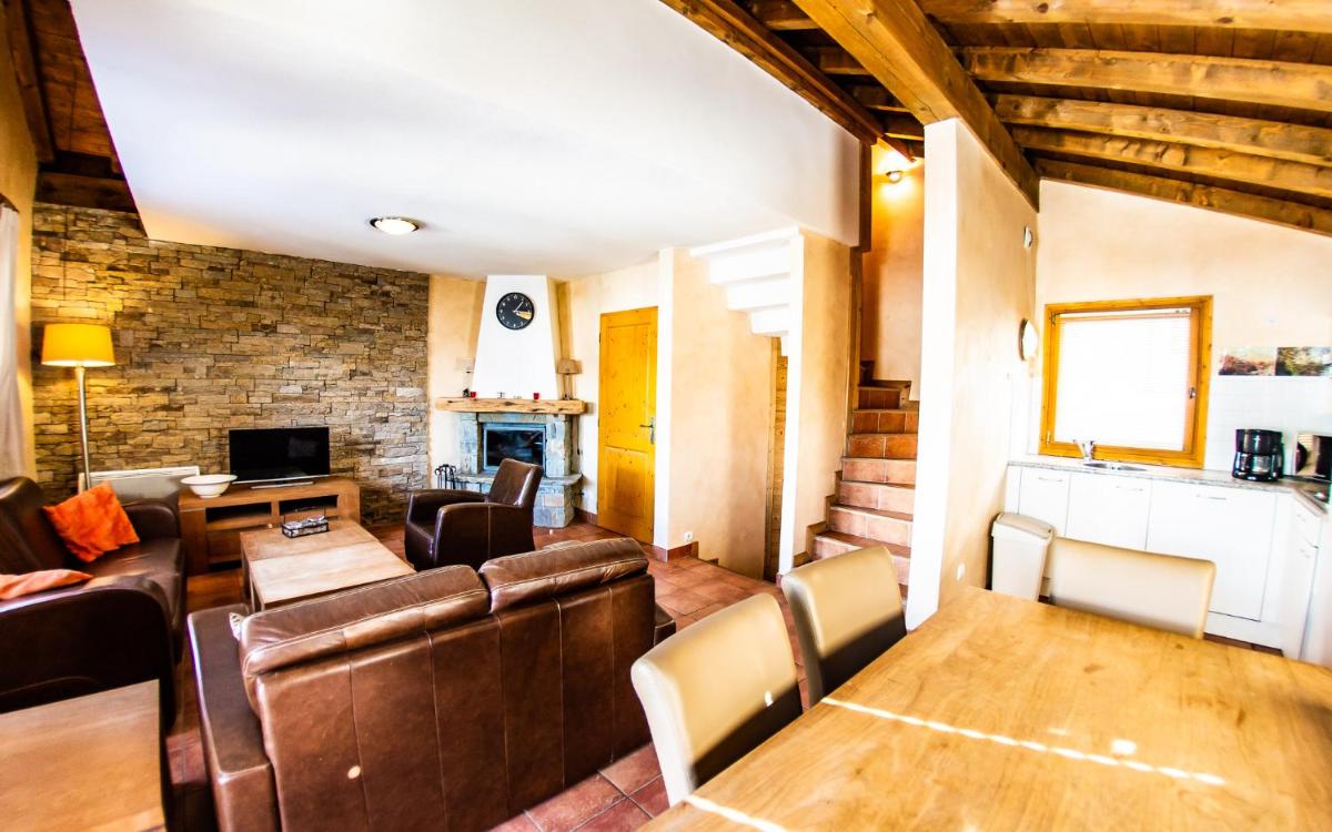Superior Three-Bedroom Chalet (6 Persons) photo 2