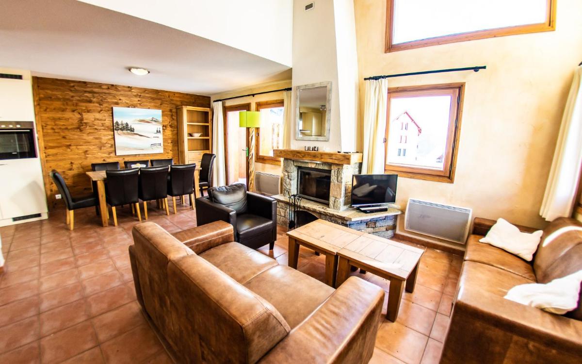 Superior Four-Bedroom Chalet (8 Persons) photo 3