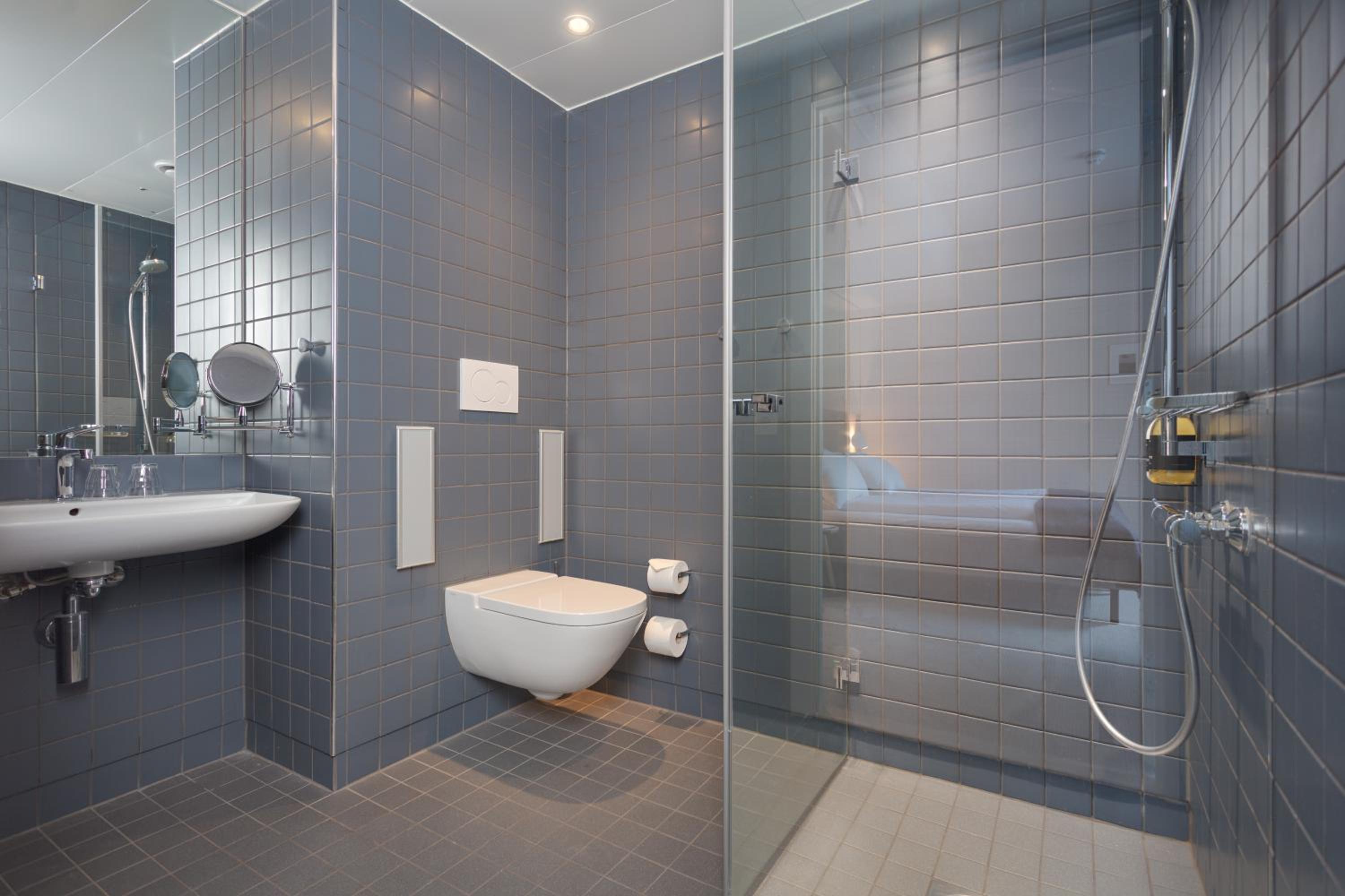 Executive Queen Suite photo 3